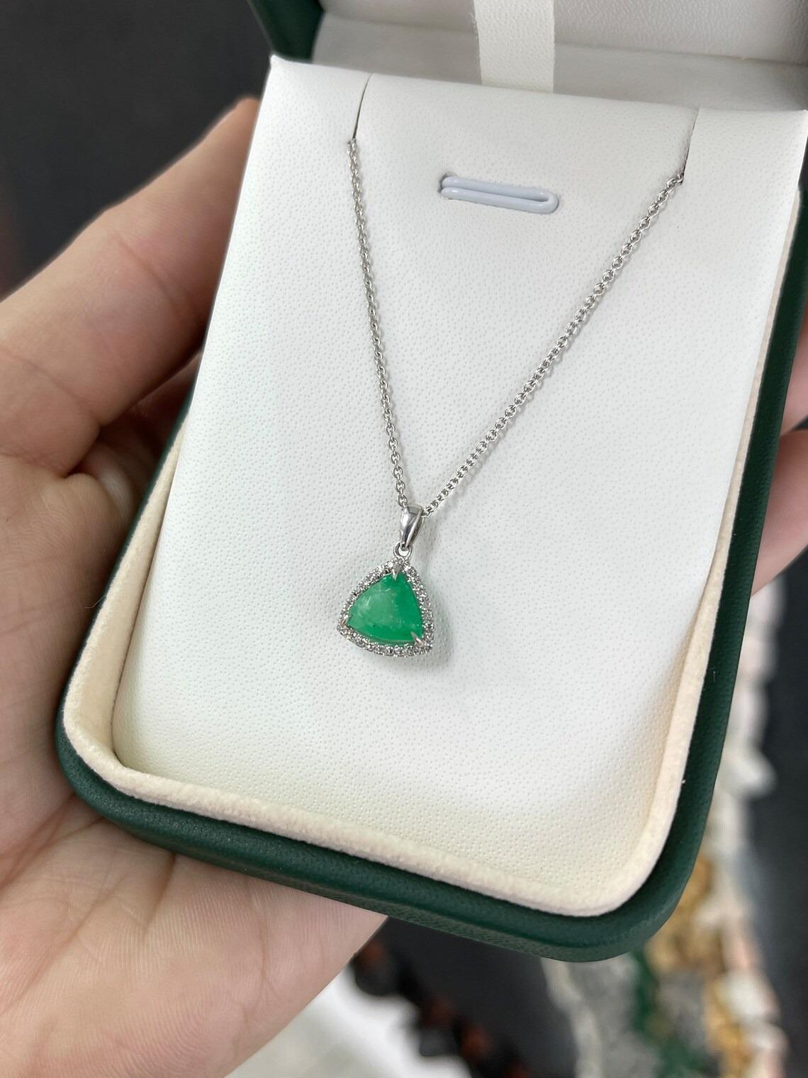 1.39tcw 14K Natural Trillion Colombian Emerald & Diamond Halo Pendant Necklace In New Condition For Sale In Jupiter, FL