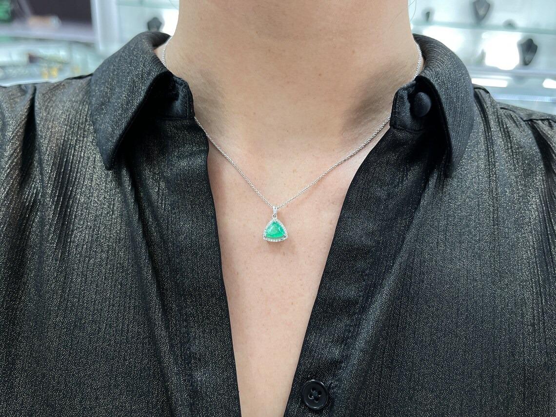 Women's 1.39tcw 14K Natural Trillion Colombian Emerald & Diamond Halo Pendant Necklace For Sale