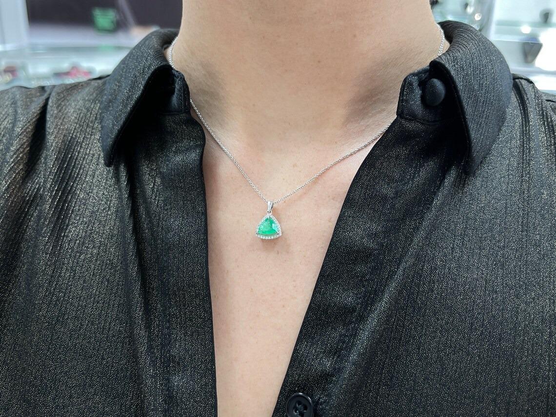 1.39tcw 14K Natural Trillion Colombian Emerald & Diamond Halo Pendant Necklace For Sale 1