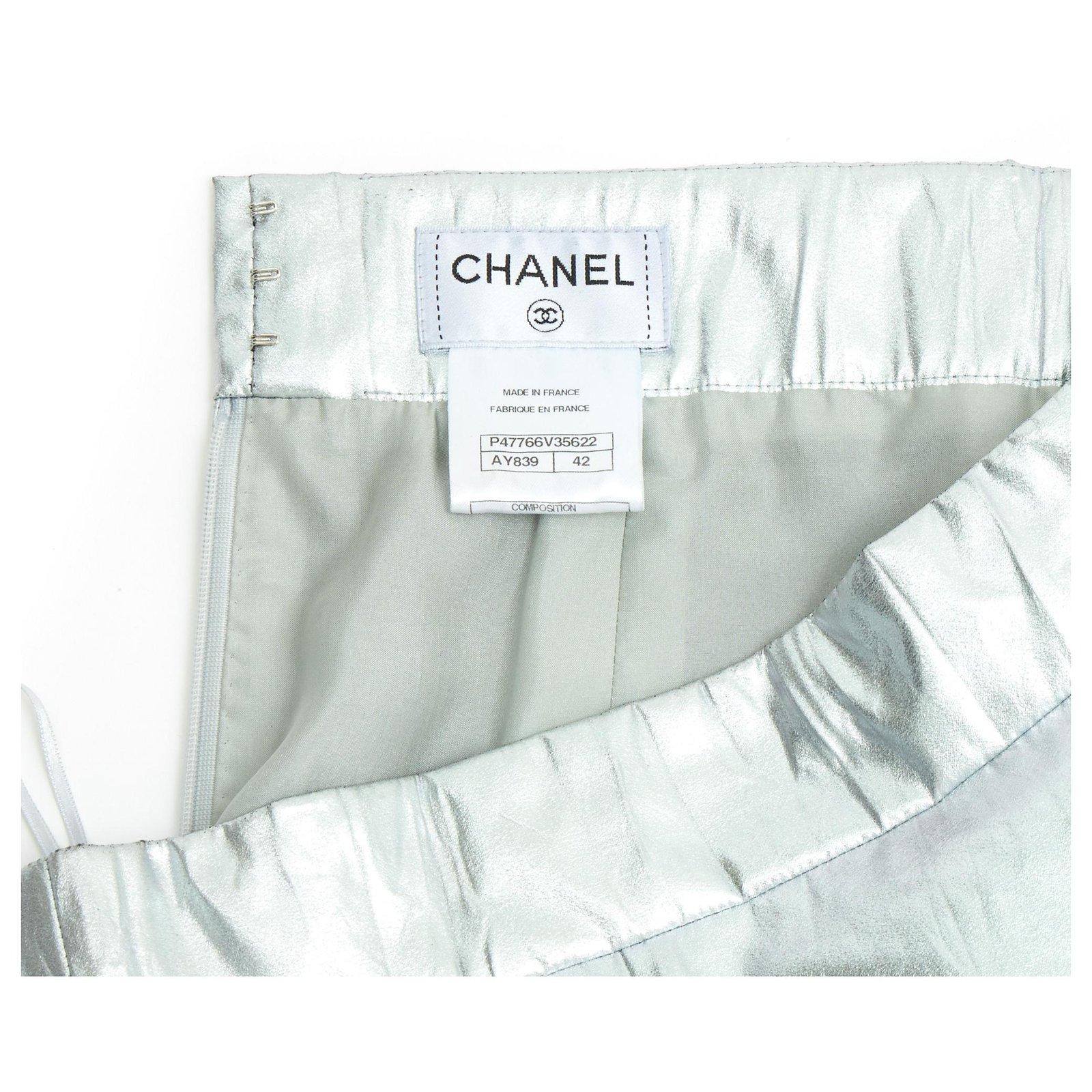 Silver 13A Chanel silver coated canvas skirt FR40/42 For Sale
