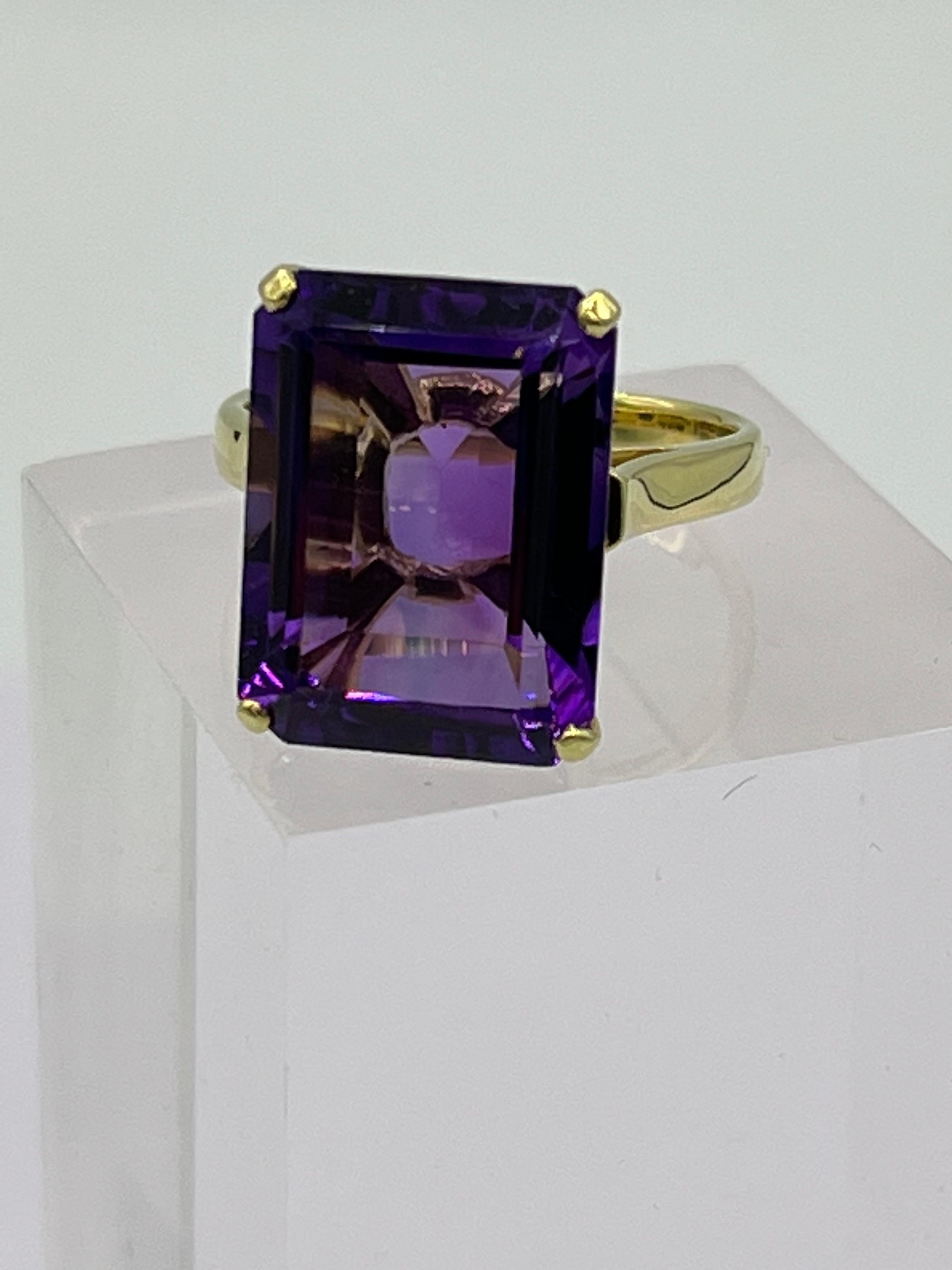 13ct Amethyst Ring in 14 K Gold For Sale 1