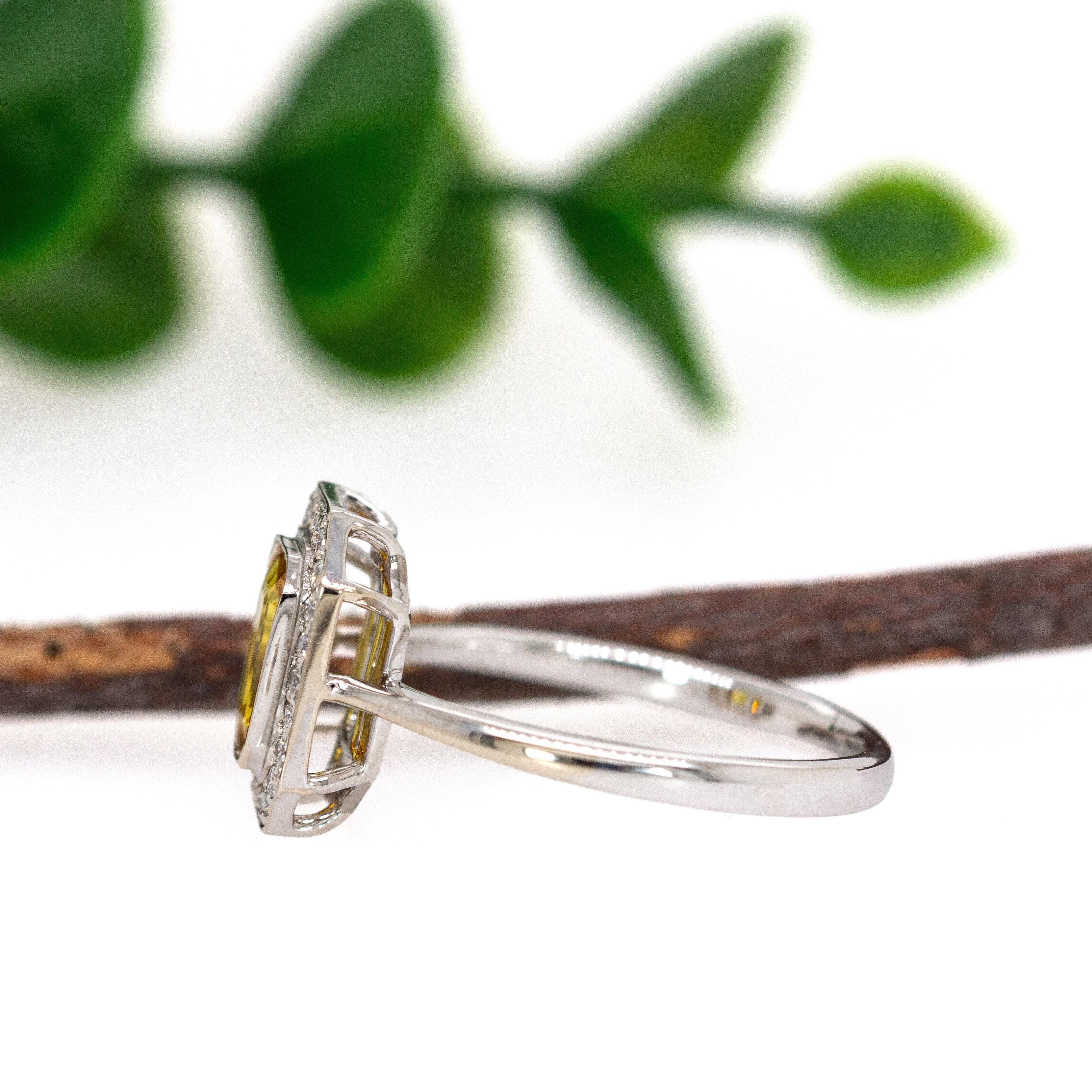 Anillo de zafiro amarillo de Ceilán de 1,3 ct con halo de diamantes naturales en oro macizo de 14 quilates en Nuevo estado para la venta en Columbus, OH