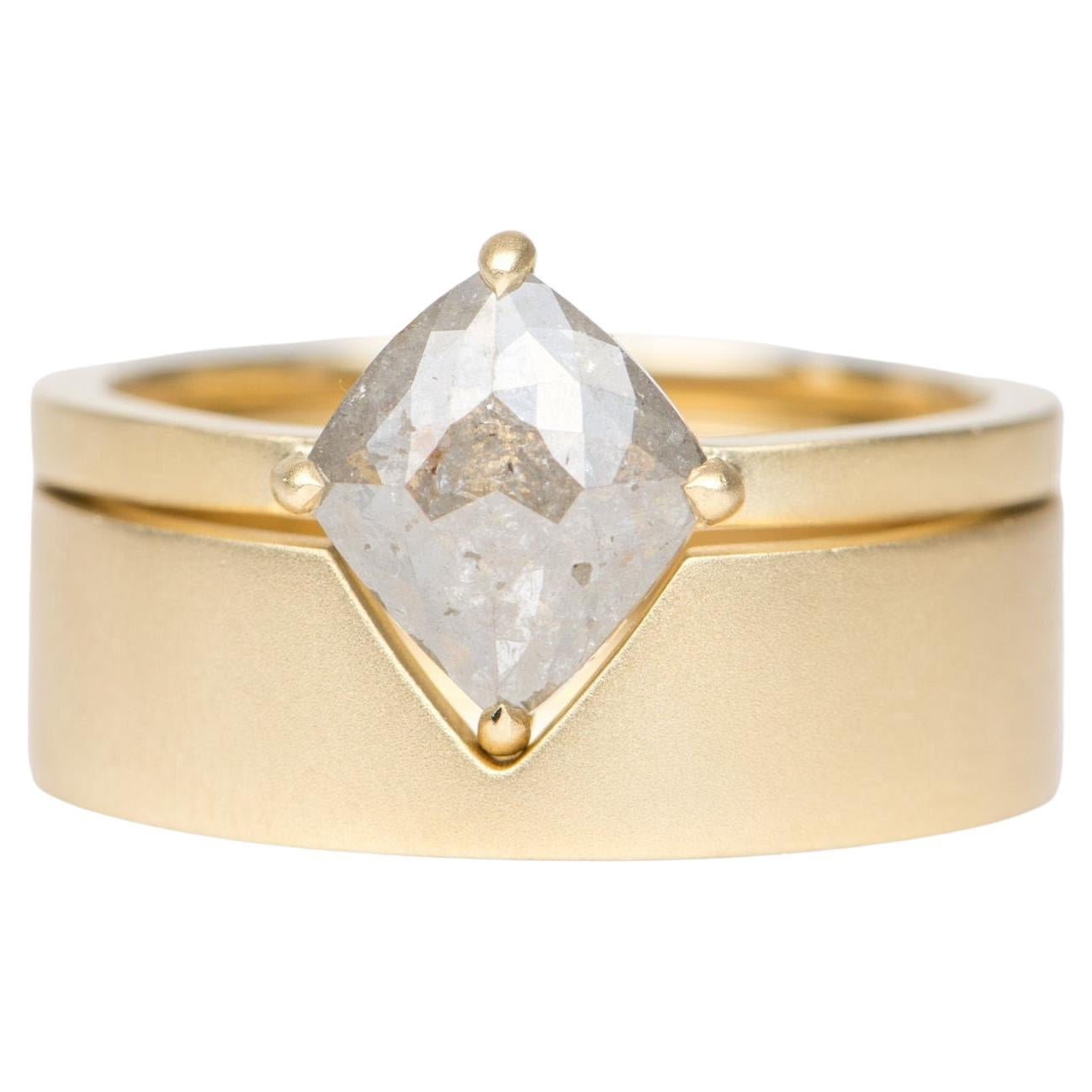 1.3ct Kite-Shape Diamond Engagement Ring & Wedding Band Bridal Set R6256 For Sale