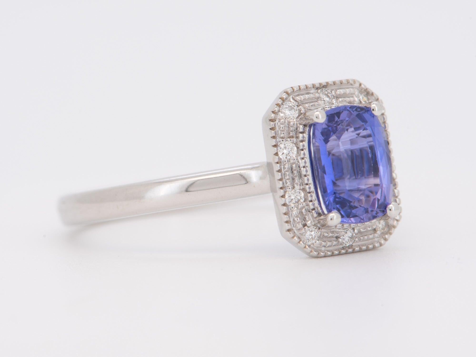 ♥ 1.3ct Lavender Sapphire with Diamond Halo Engagement Ring 14K White Gold R6753
♥ The item measures 10.1mm in length (North South direction), 8.4mm in width (East West direction), and stands 6.2mm from the finger


♥ US Size 7 (Free resizing up or