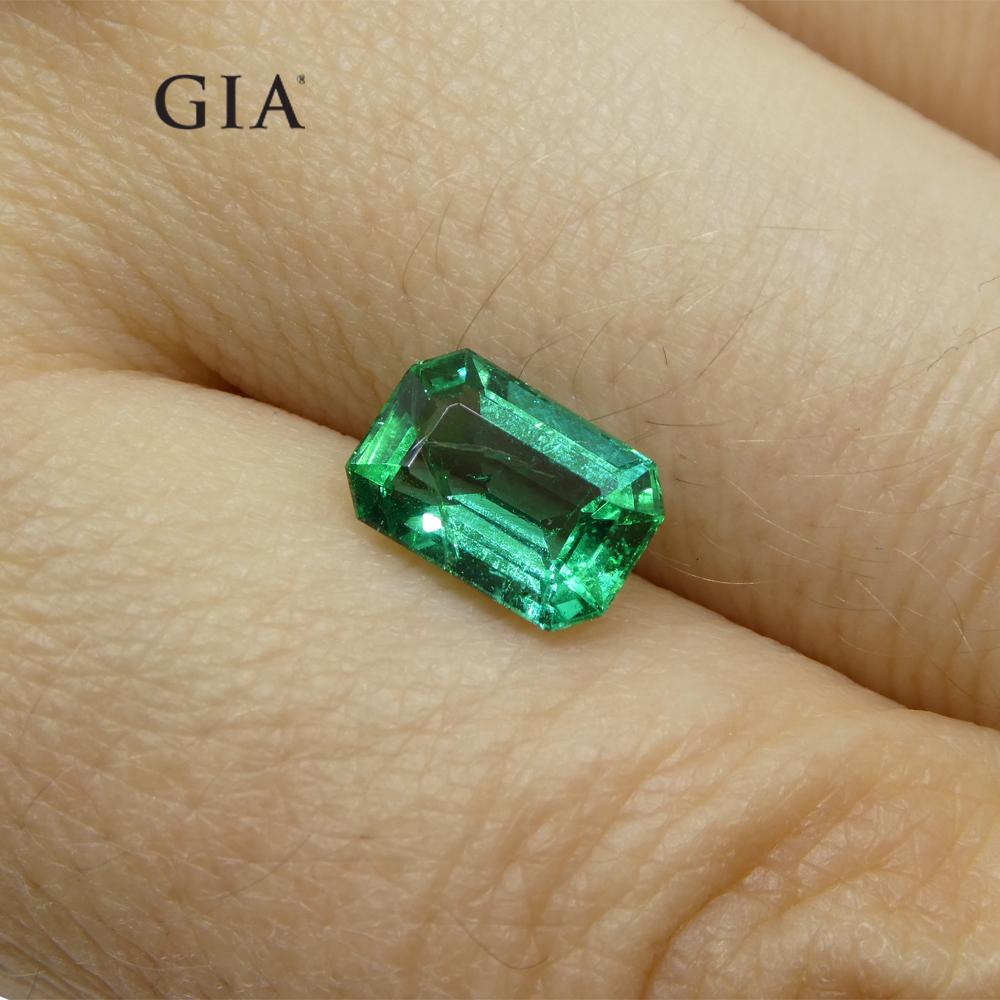 Contemporary 1.3ct Octagonal/Emerald Cut Green Emerald GIA Certified Zambia For Sale
