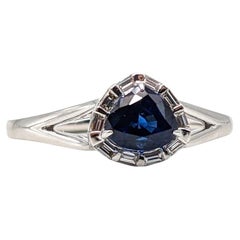 1.3 Karat Saphir Ring mit erdfarbenen Diamanten in massivem 14k Weißgold Trillion 5x6