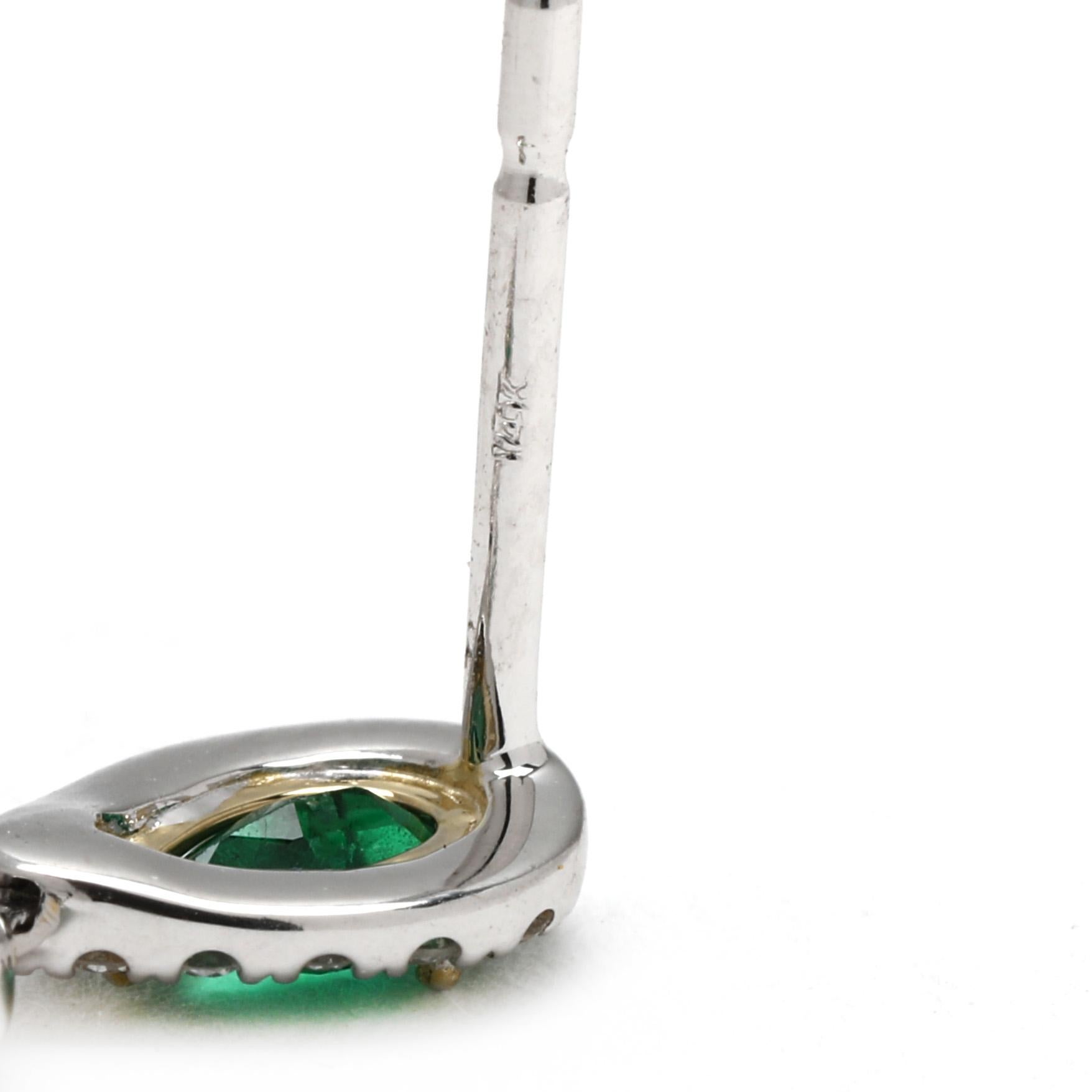Taglio a goccia Orecchini a Pera con Smeraldo e Diamante da 1,3ctw, Oro Bianco 14k, Lunghezza .75 In in vendita