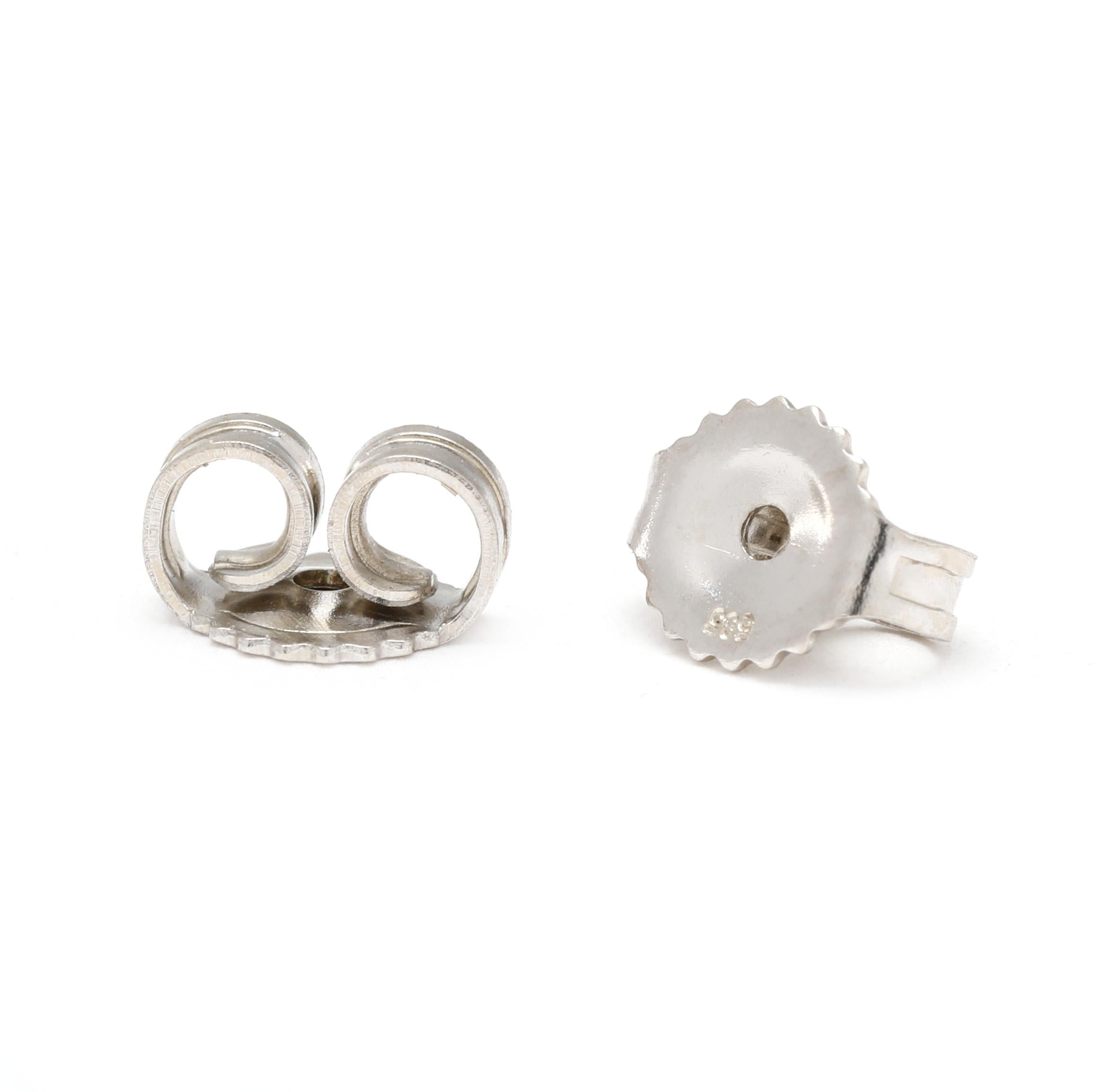 Orecchini a Pera con Smeraldo e Diamante da 1,3ctw, Oro Bianco 14k, Lunghezza .75 In In condizioni buone in vendita a McLeansville, NC