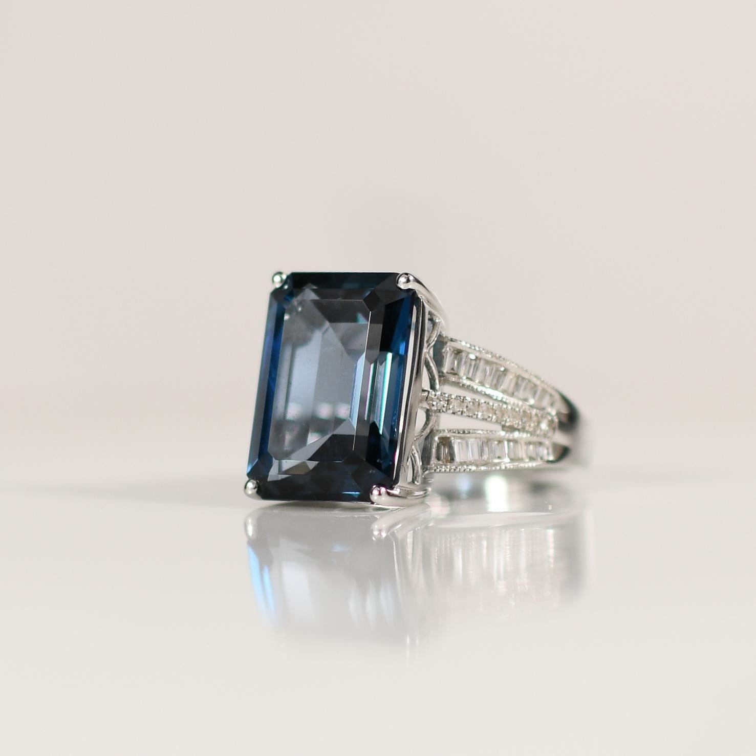 13ctw London Blauer Topas im Smaragdschliff 14K Weißgold 2