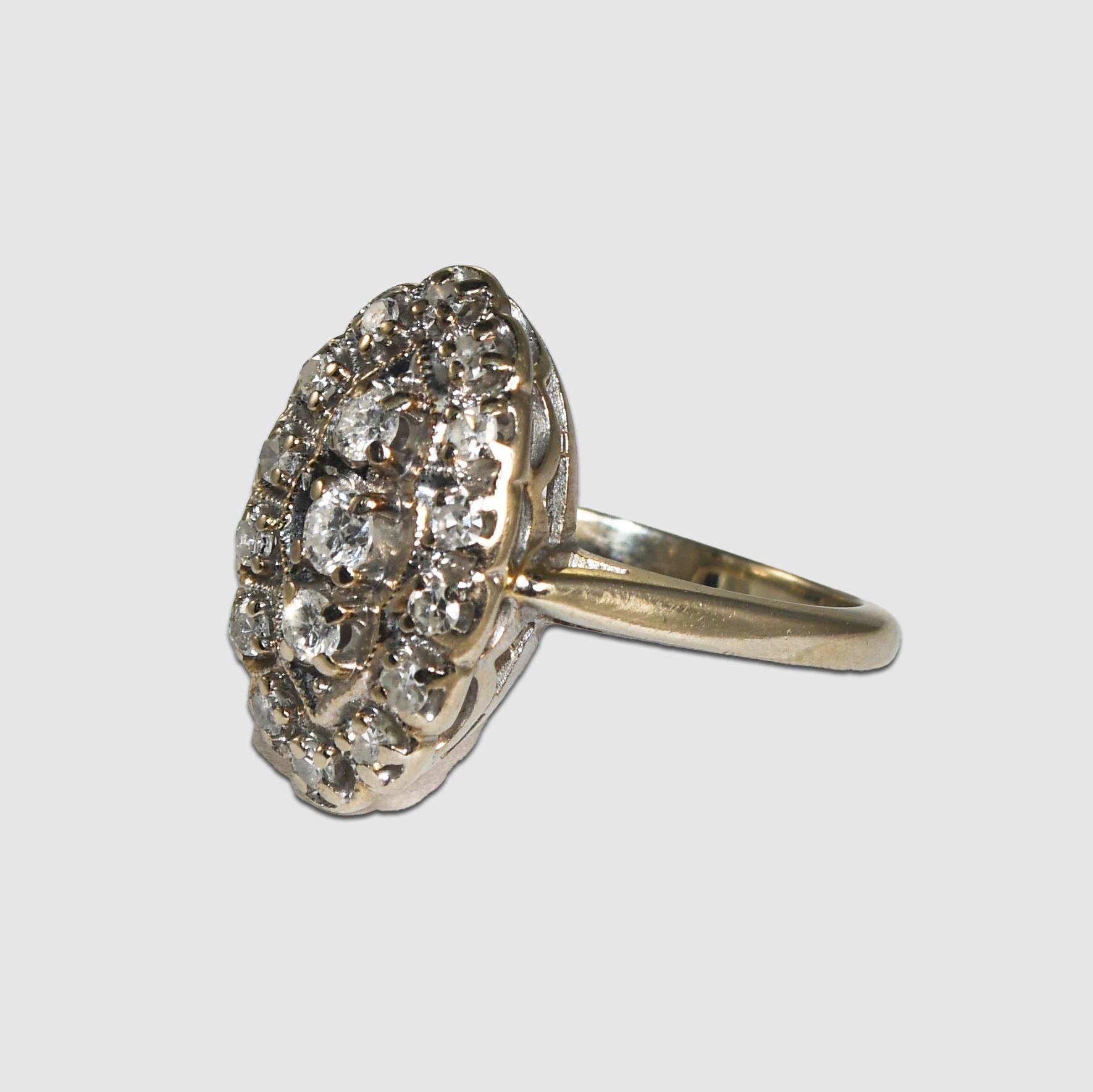 Anello a grappolo con diamanti vintage in oro bianco 13K 0,50ct in vendita 1