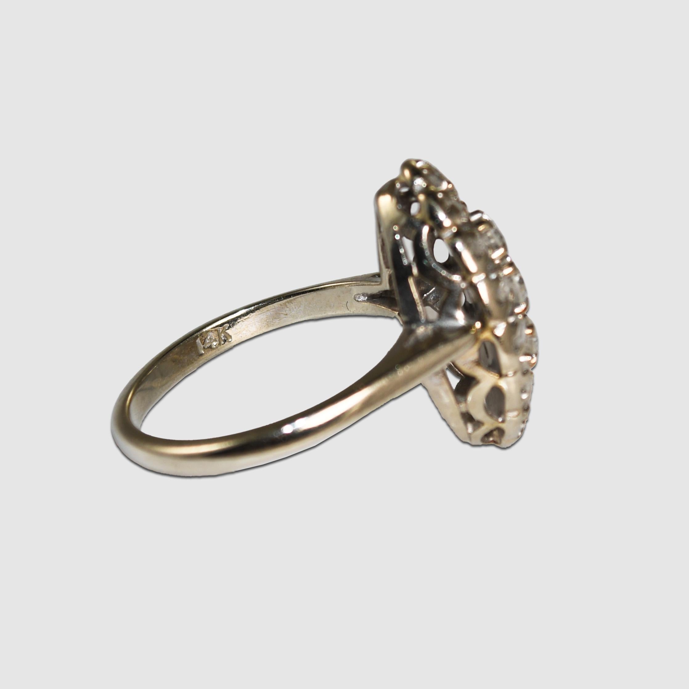 Anello a grappolo con diamanti vintage in oro bianco 13K 0,50ct in vendita 3