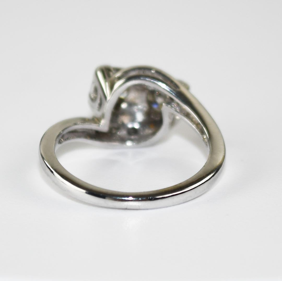 Bague en or blanc 13K avec diamant vintage 0.70ct Excellent état - En vente à Laguna Beach, CA