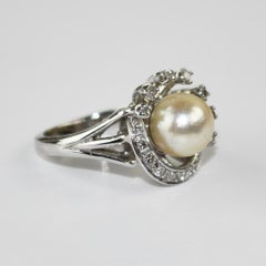 13K White Gold Vintage Pearl and Diamond Ring 5.5g