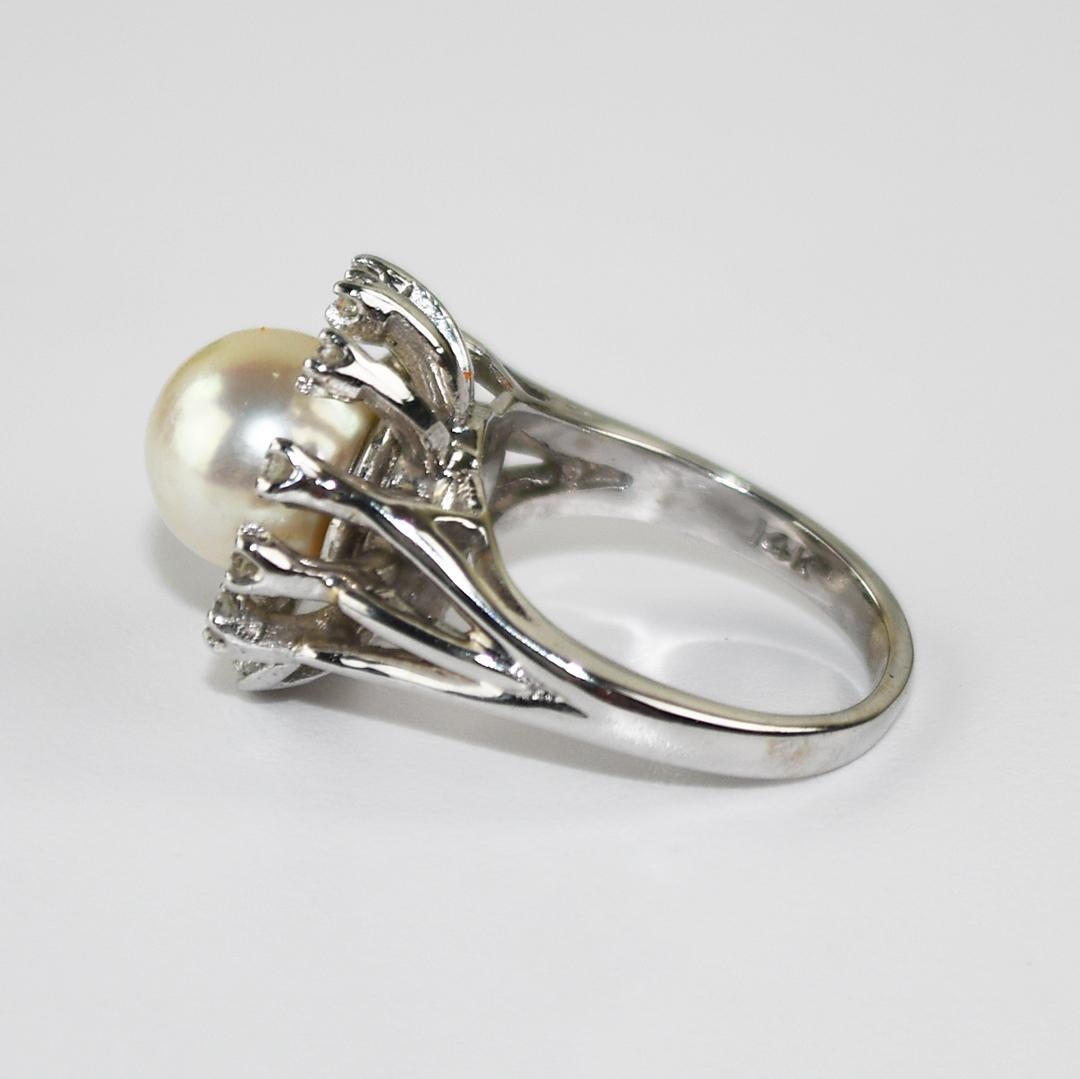 Femenino o masculino Anillo vintage de perlas y diamantes de oro blanco de 13 quilates 5,5 g en venta
