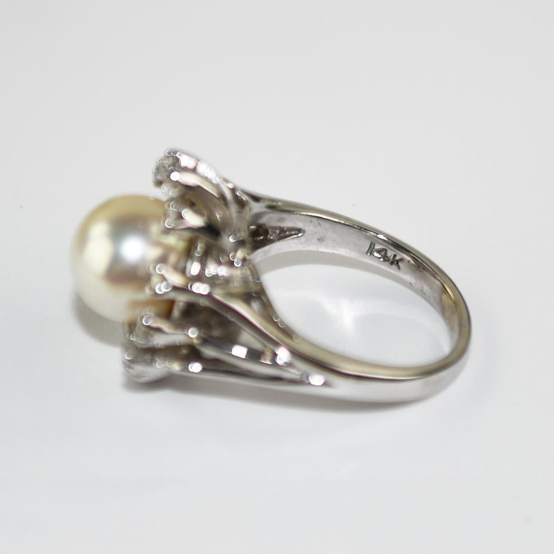 Anillo vintage de perlas y diamantes de oro blanco de 13 quilates 5,5 g en venta 2
