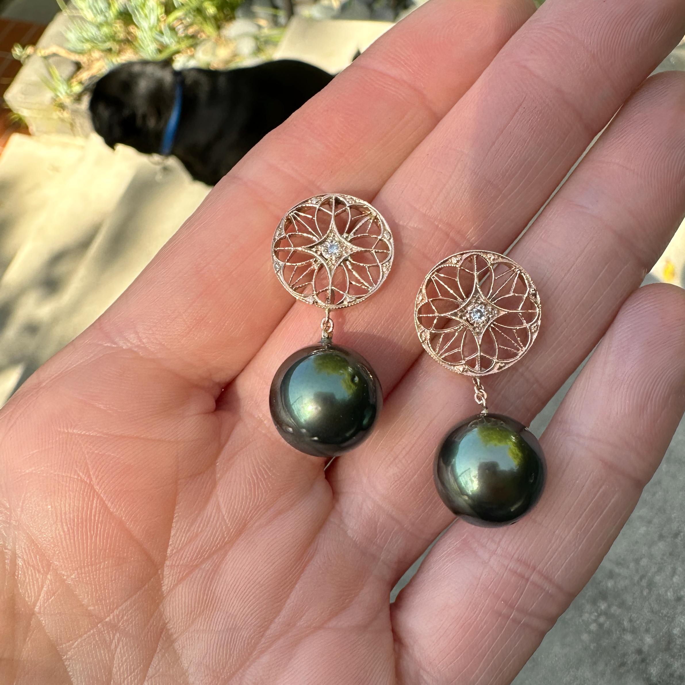13mm Midnight Green Tahitian Pearl Earrings with Rose Gold & Diamond Disc Tops In New Condition For Sale In Sherman Oaks, CA