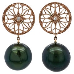 Boucles d'oreilles en perles de Tahiti vert nuit de 13 mm avec disques en or rose et diamants
