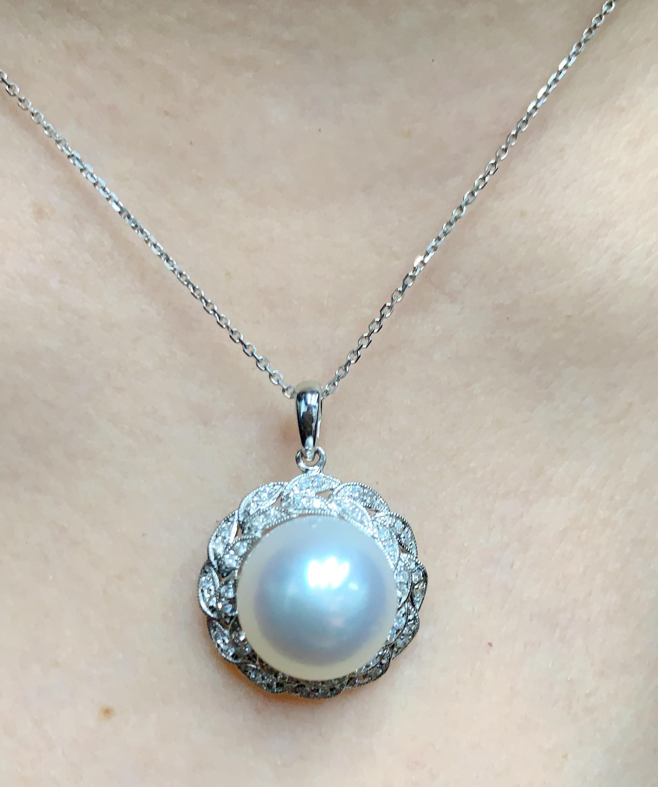 13mm South Sea Pearl Diamond Pendant in 18 Karat White Gold For Sale 1
