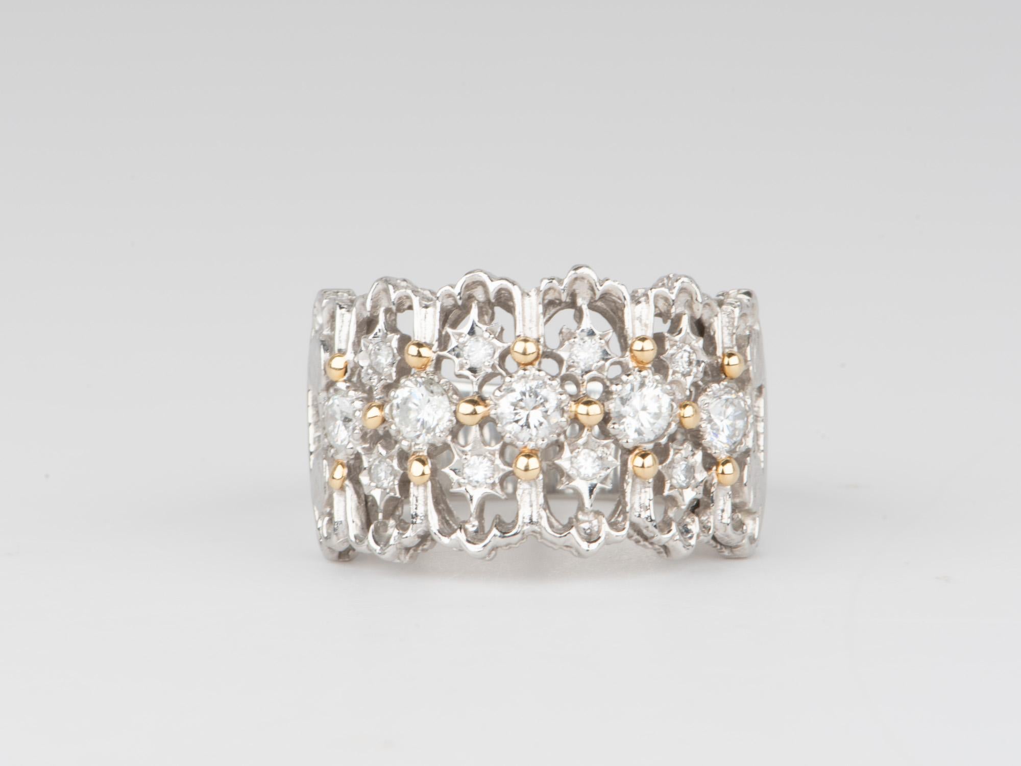 Taglio rotondo Fascia larga da 13 mm con diamanti dal design celestiale in oro 18 carati e platino a doppia tonalità V1110 in vendita