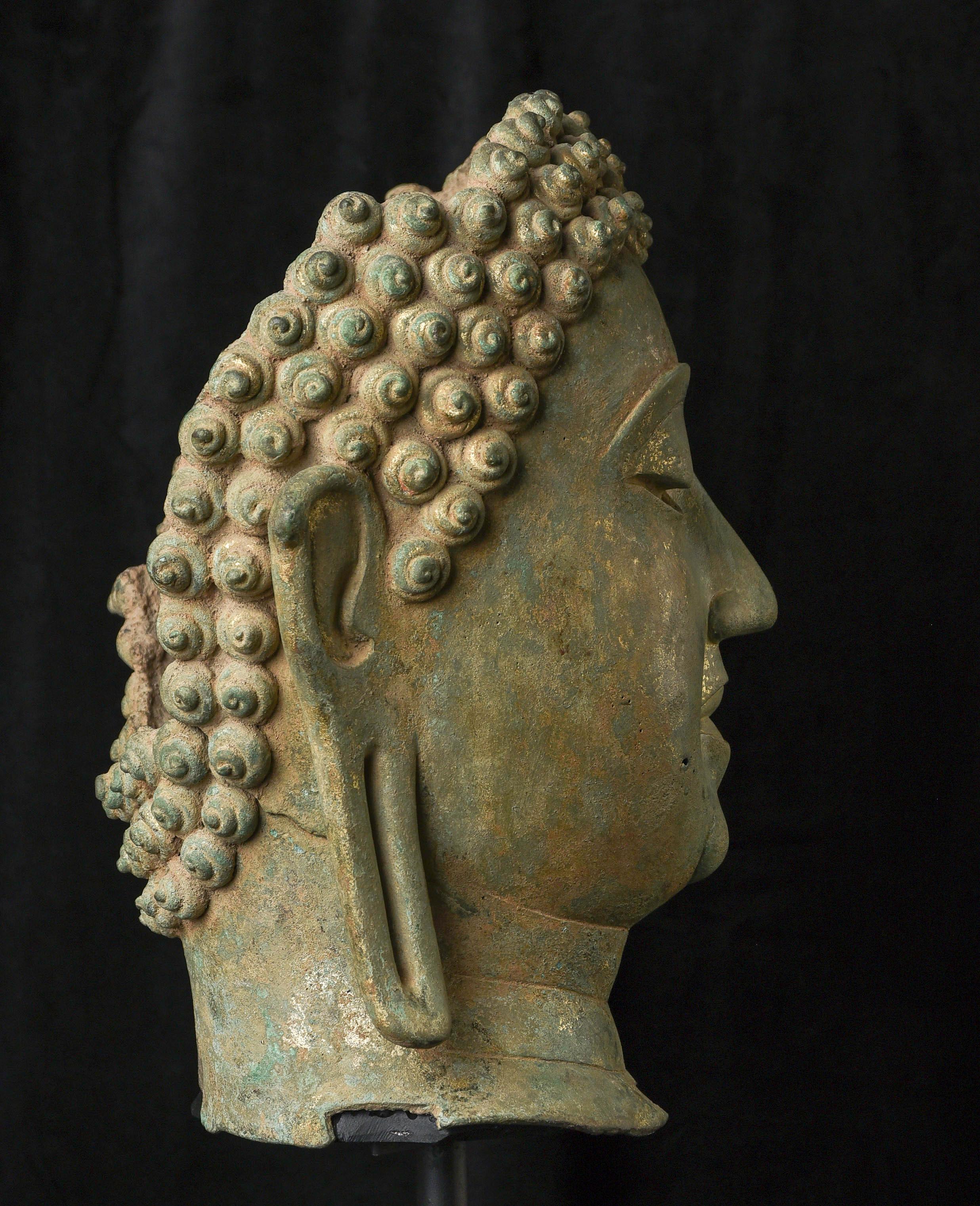 18th Century and Earlier 13th/14thc Sukhothai or Northern Sukhothai Walking Buddha Head, Museum Quality For Sale