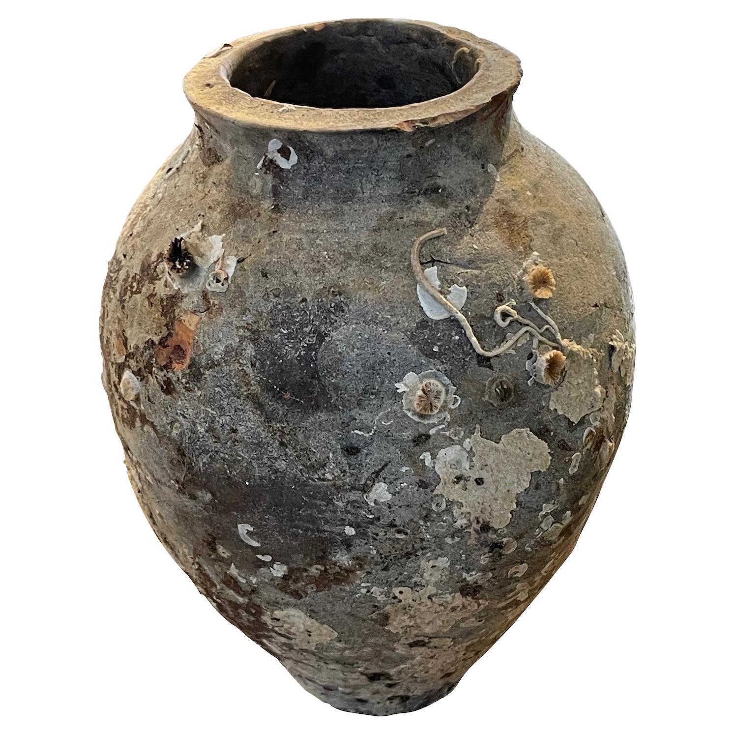 13th century Chinese Song dynasty ship wrecked vase.
Museum quality.
Beautiful natural shells and barnacles from being under water
for hundreds of years.
Four similar styles are available and sold individually.