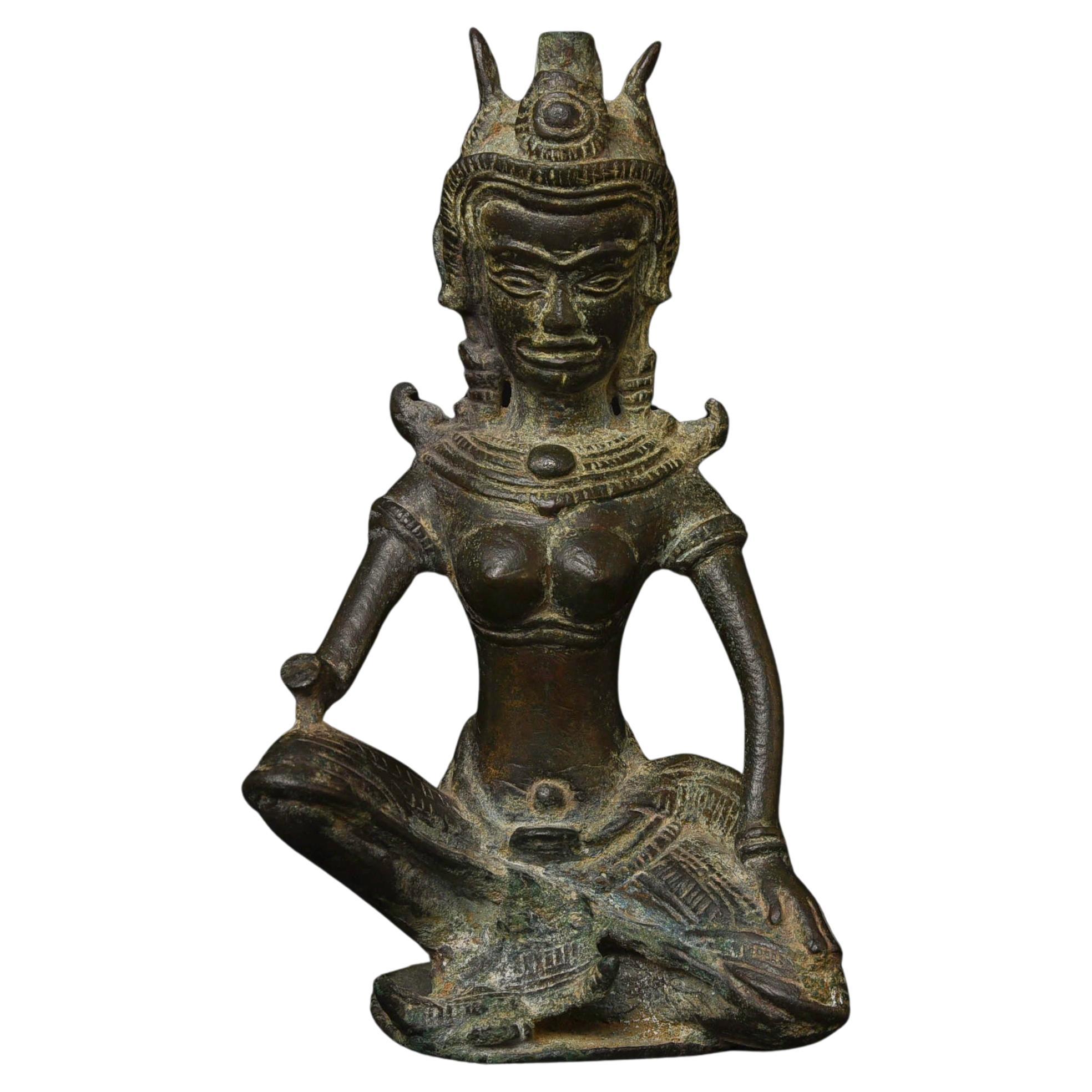 13. Jh. Kambodschanischer Bronzeguss Post Khmer "Apsara" Groß, Ungewöhnlich