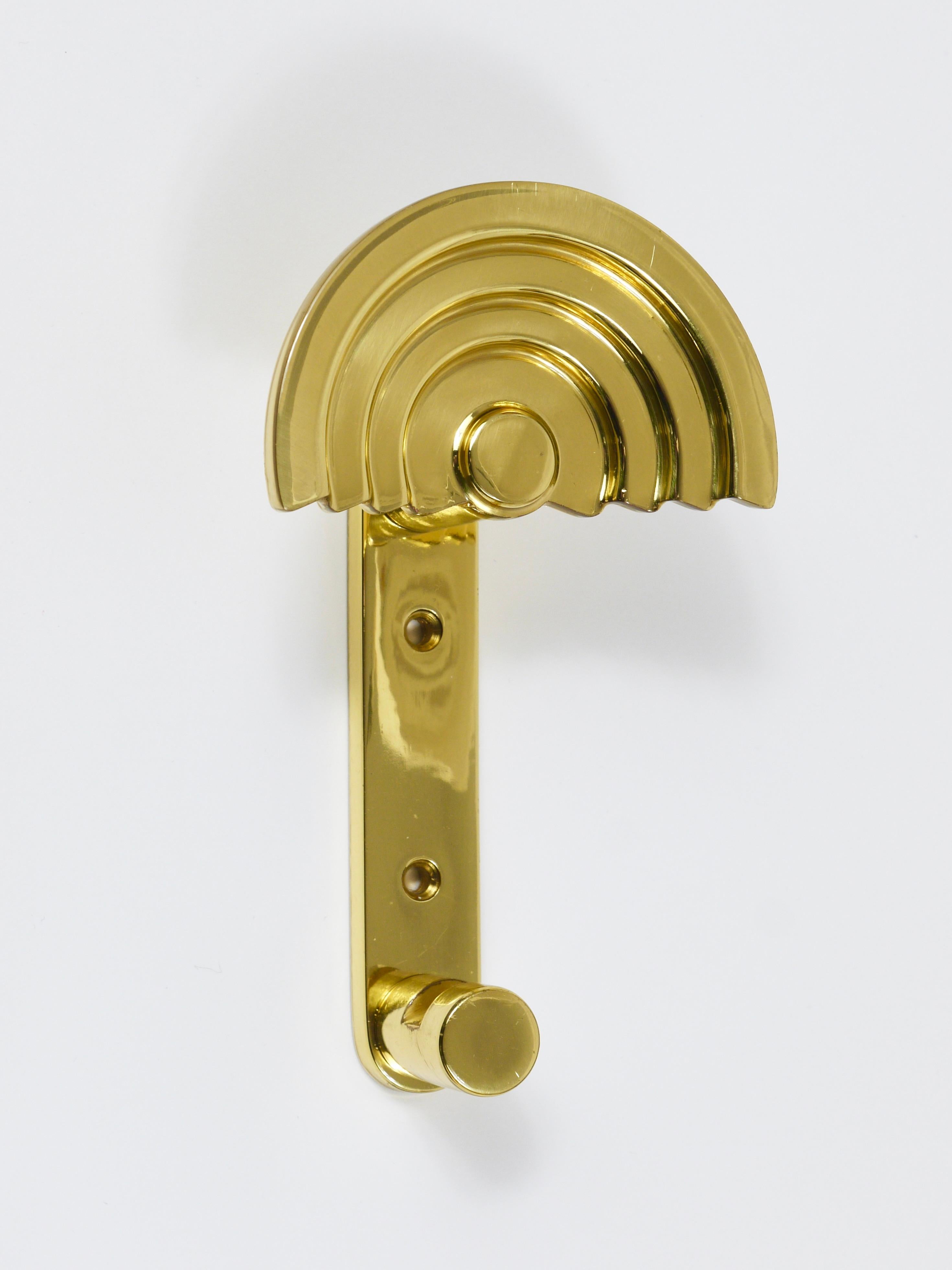 13x Ettore Sottsass Postmoderne Wandmantelhaken aus Messing, 1985, Valli & Valli Italien im Angebot 13