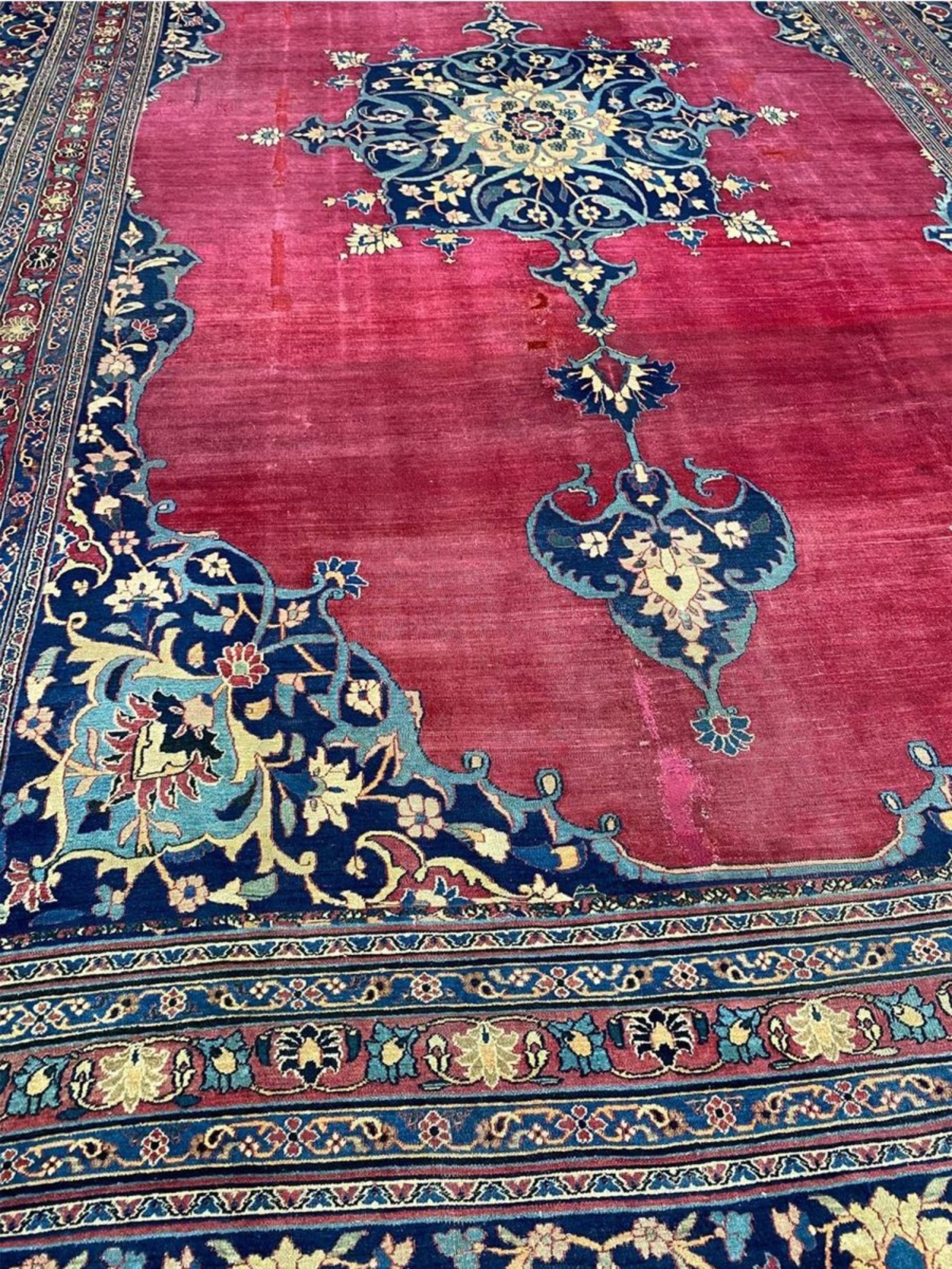 Perse 13x20 Antique Khorassan Area Rug en vente