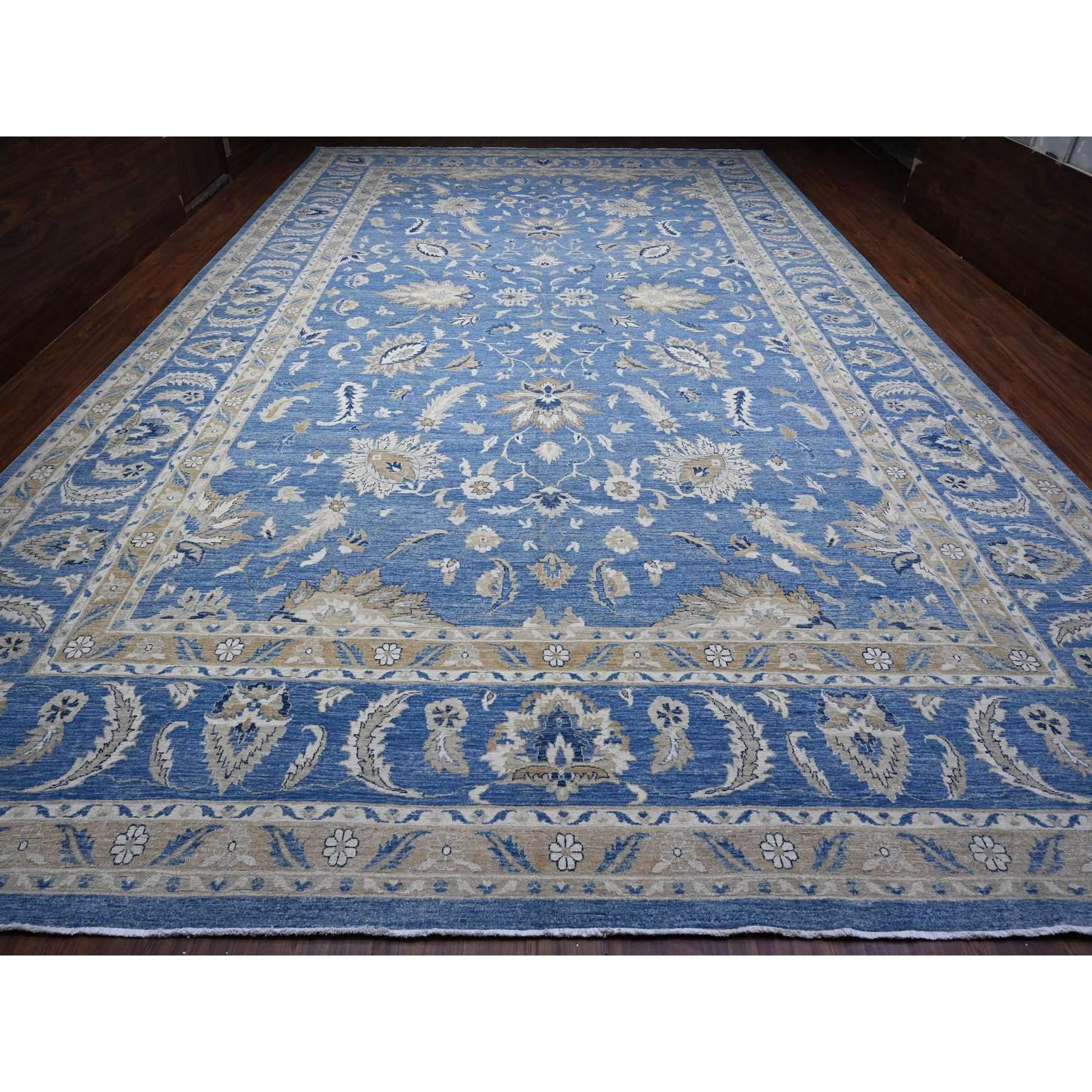 Dies ist eine wirklich echte one-of-a-kind Hand geknüpft, All Over Mahal Design Peshawar, reine Wolle Orientteppich. Es wurde monatelang von erfahrenen Kunsthandwerkern in jahrhundertealten Webtechniken geknüpft.
Primäre MATERIALIEN: Wolle
Latex: