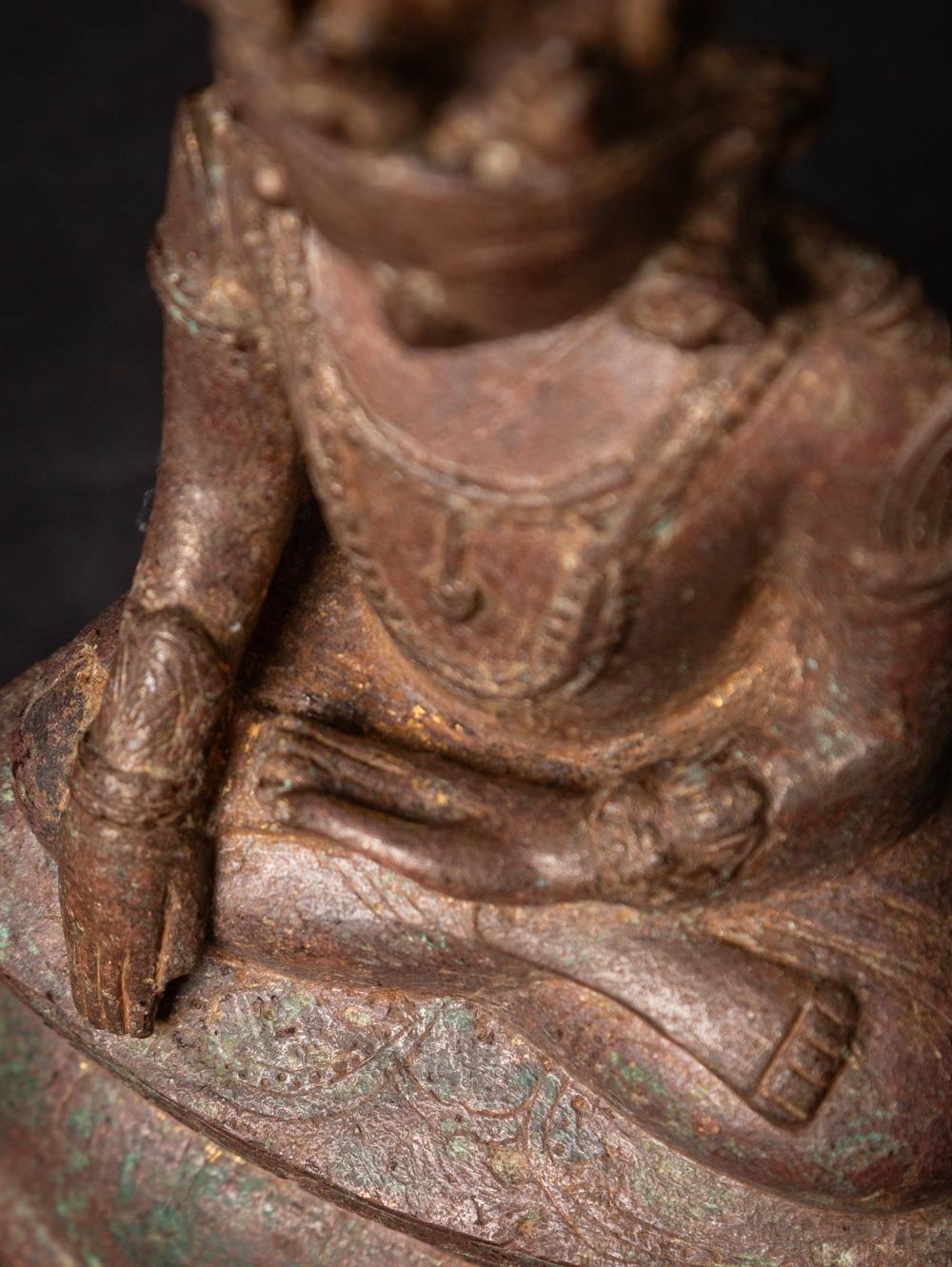 14-15th century Special Antique Bronze Arakan Buddha Statue from Burma For Sale 13