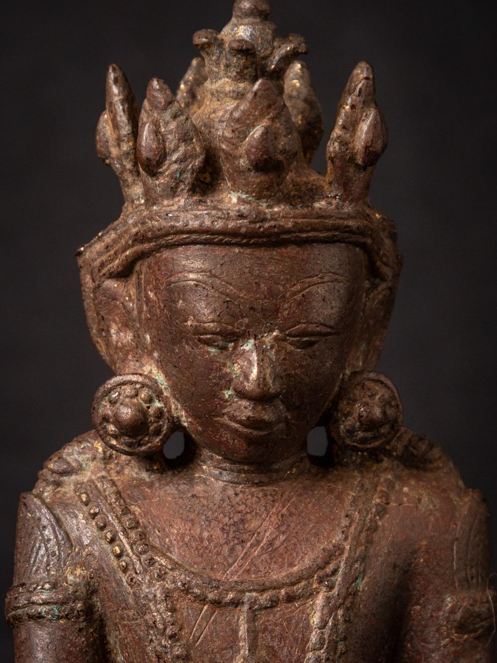 14-15th century Special Antique Bronze Arakan Buddha Statue from Burma In Good Condition For Sale In DEVENTER, NL
