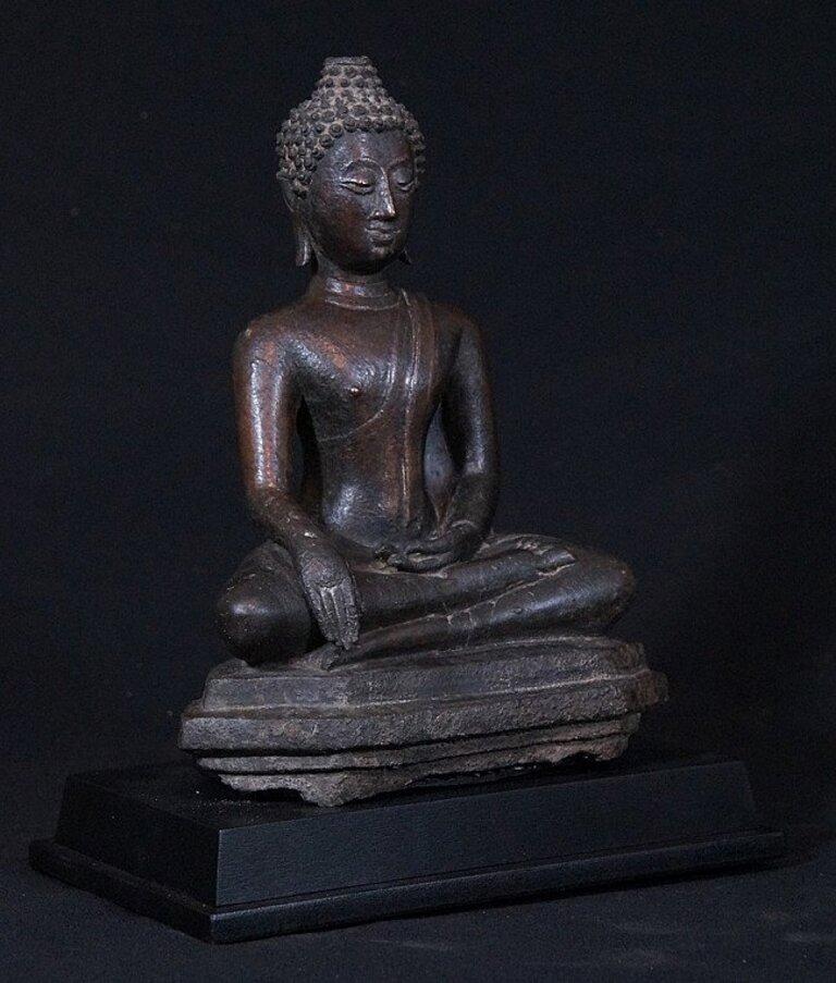 Thai-Buddha aus Thailand, 14-15. Jahrhundert  Original-Buddhas (Bronze) im Angebot