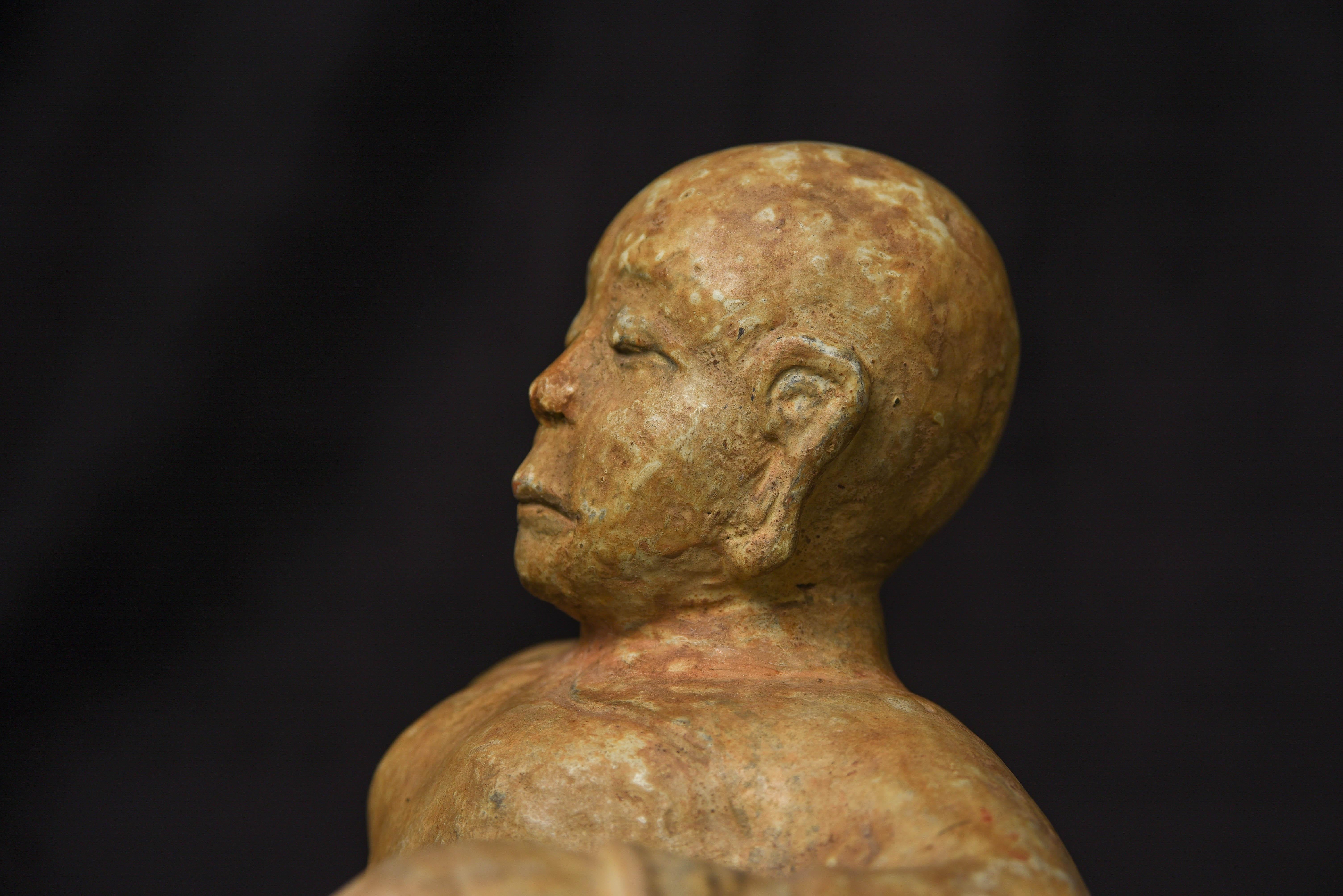 14 /15. Jahrhundert Thailändische Figur. Geformt aus Sawankalok. im Angebot 5