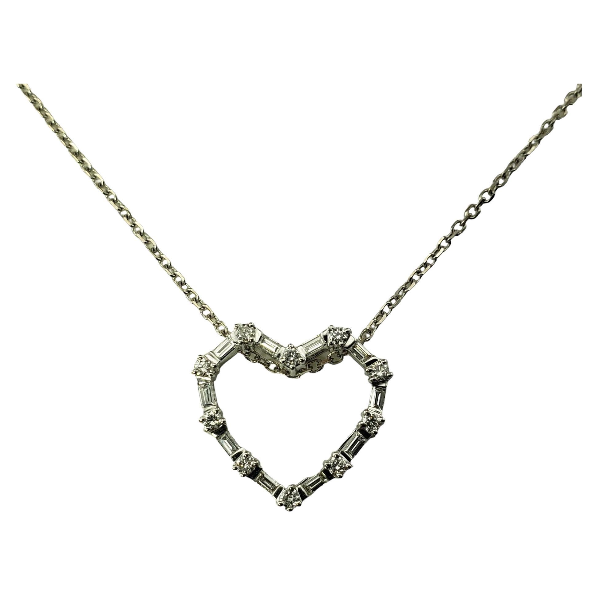  Collier pendentif cœur en or blanc 14/18 carats et diamants n° 15574 en vente