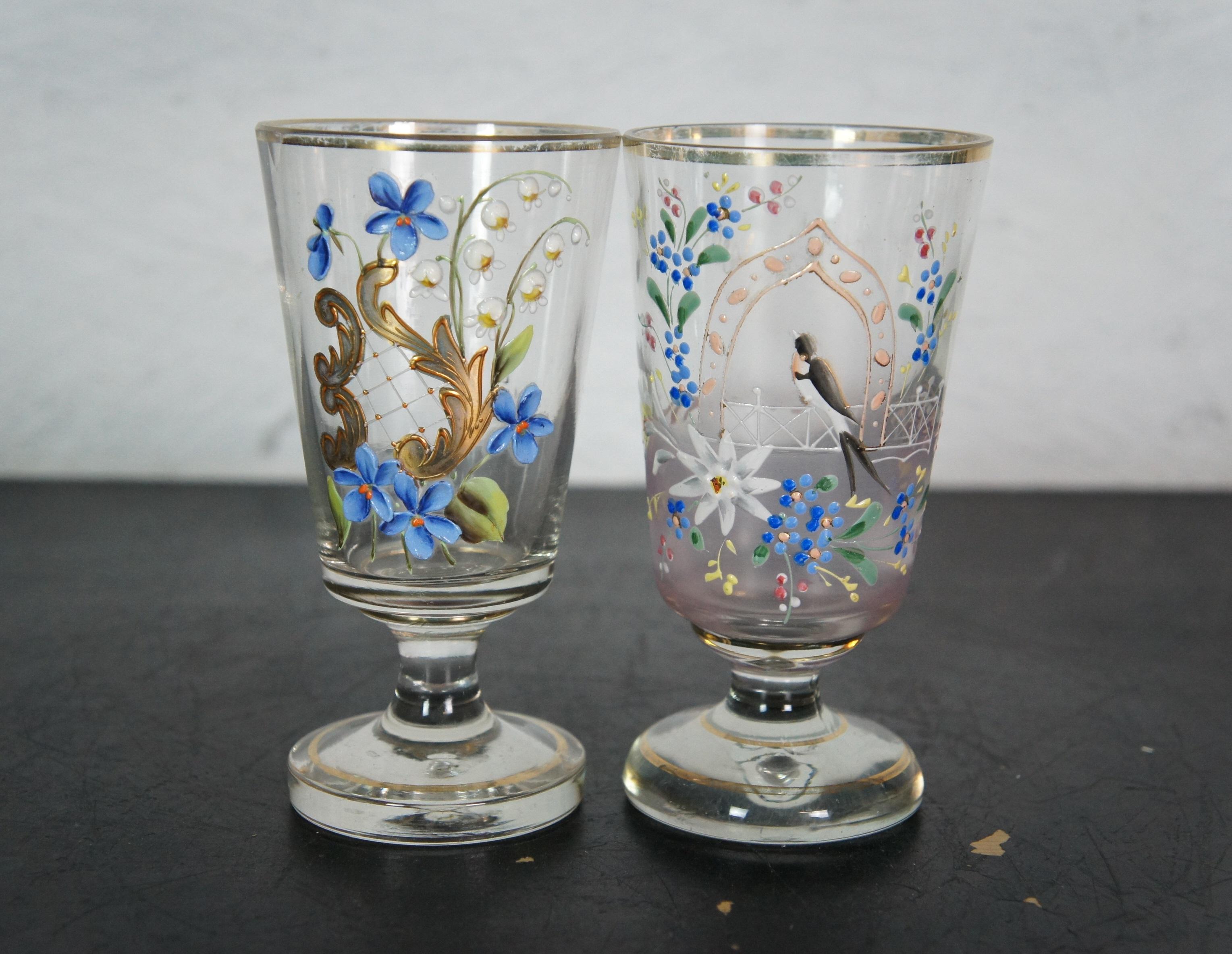 14 Copas y Decantador de Cerveza Alemanes Antiguos de Recuerdo con Esmalte Floral siglo XX
