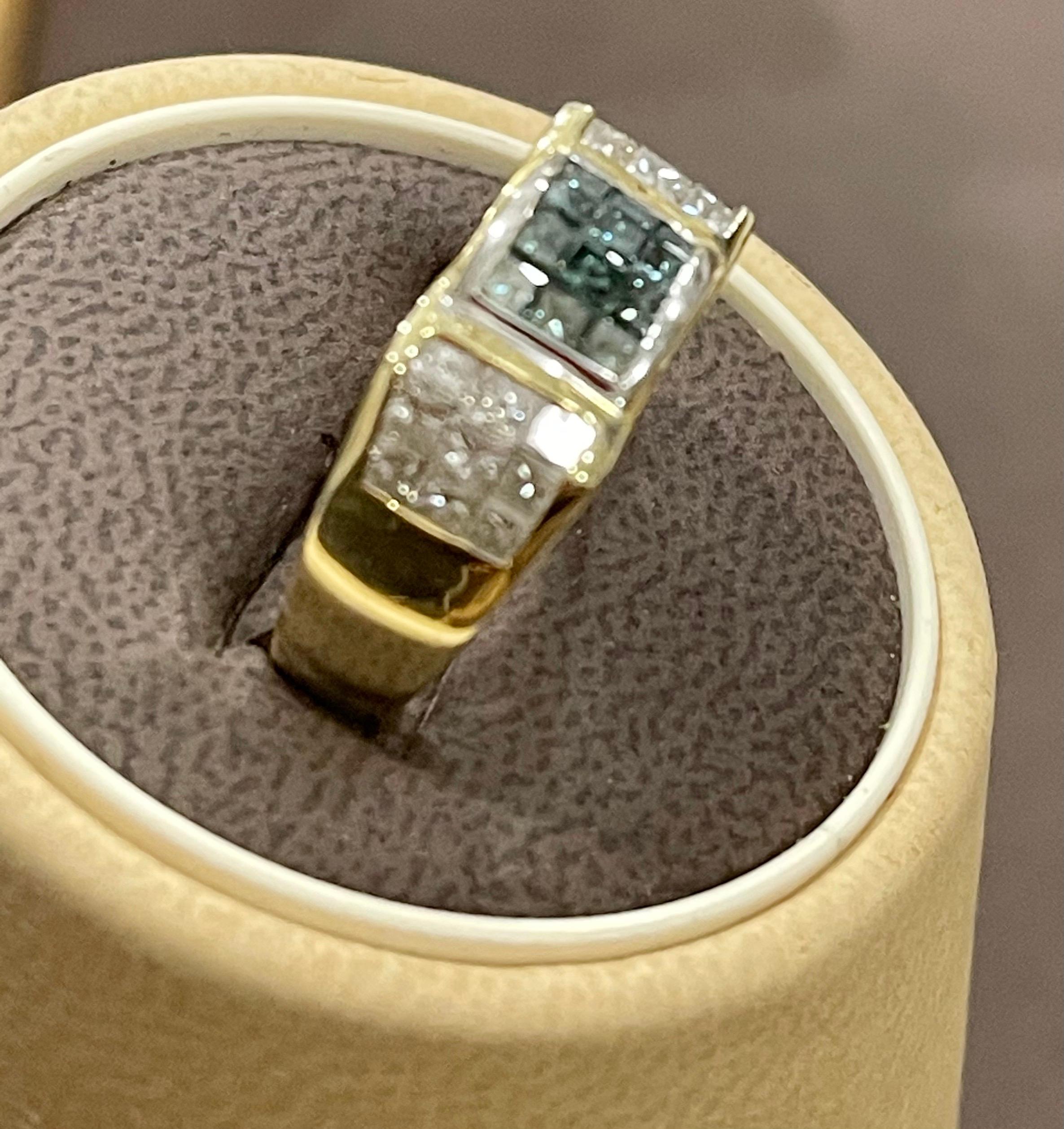 1.4 Carat Blue and White Diamond Cocktail Ring 14 Karat Yellow Gold For Sale 1