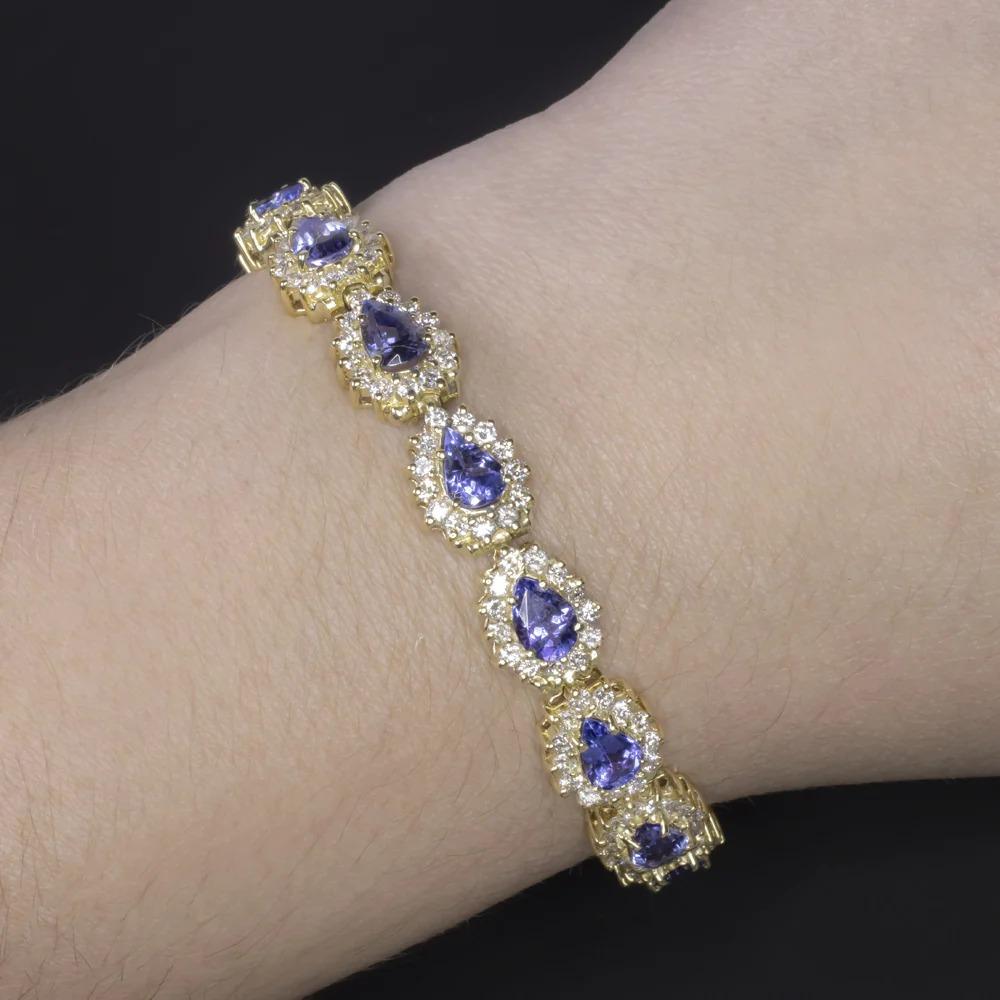 Taille ronde Bracelet en or jaune 18 carats avec tanzanite bleue de 14 carats et diamants en vente