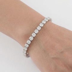14 Carat Diamond Tennis Bracelet in Platinum