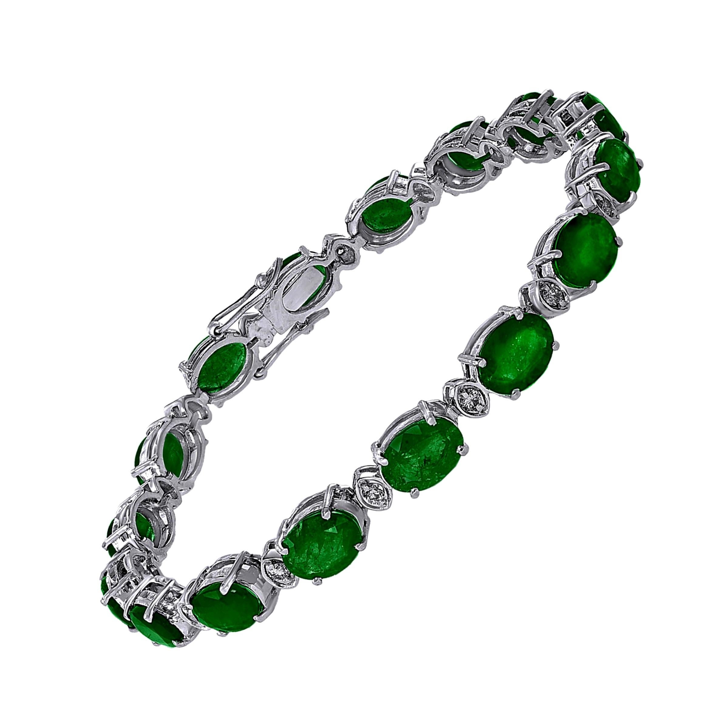 14 Carat Emerald 0.8 Carat Diamond Tennis Bracelet 18 Karat White Gold