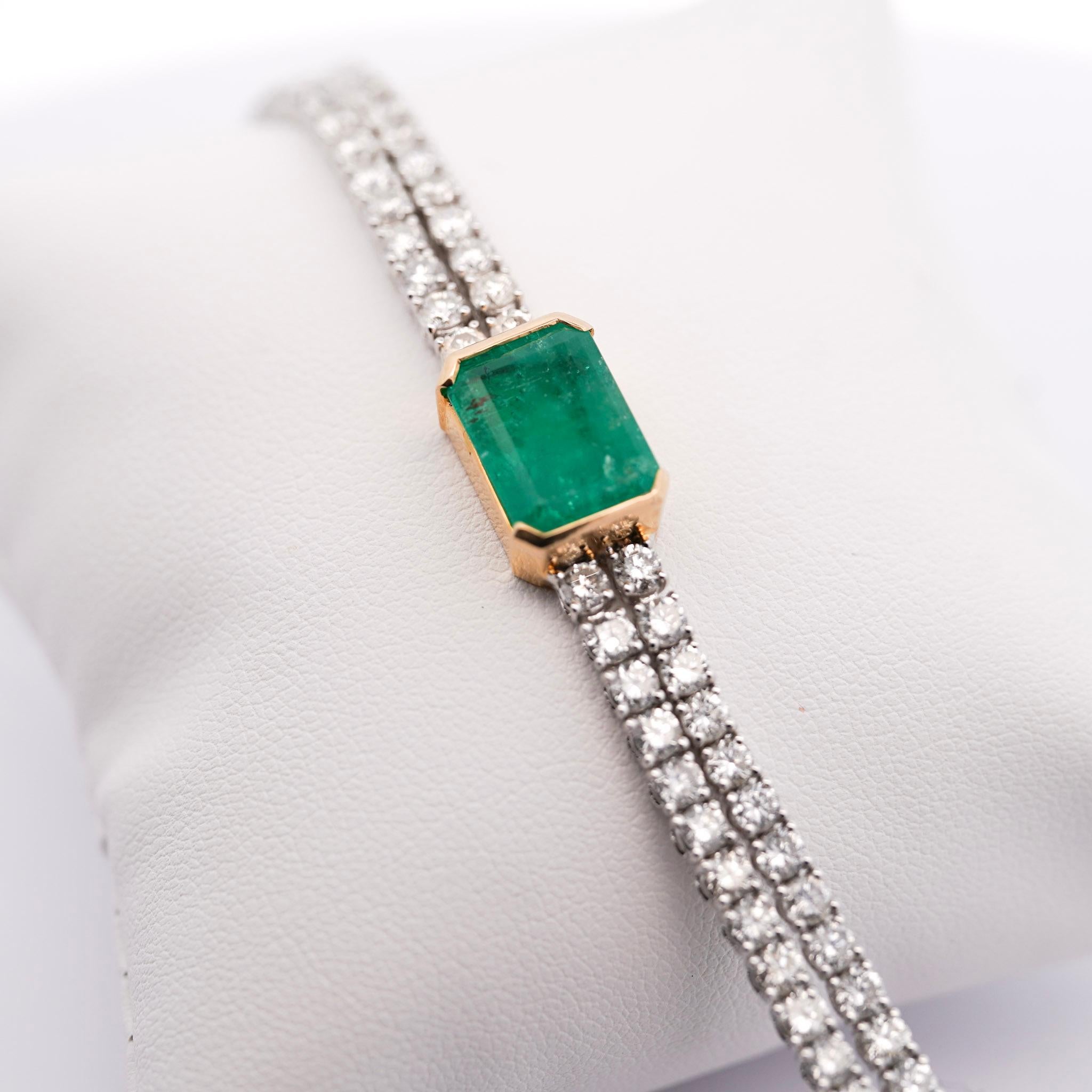 14 Carat Emerald Center and Diamond 2 Strand Tennis Bracelet For Sale 4