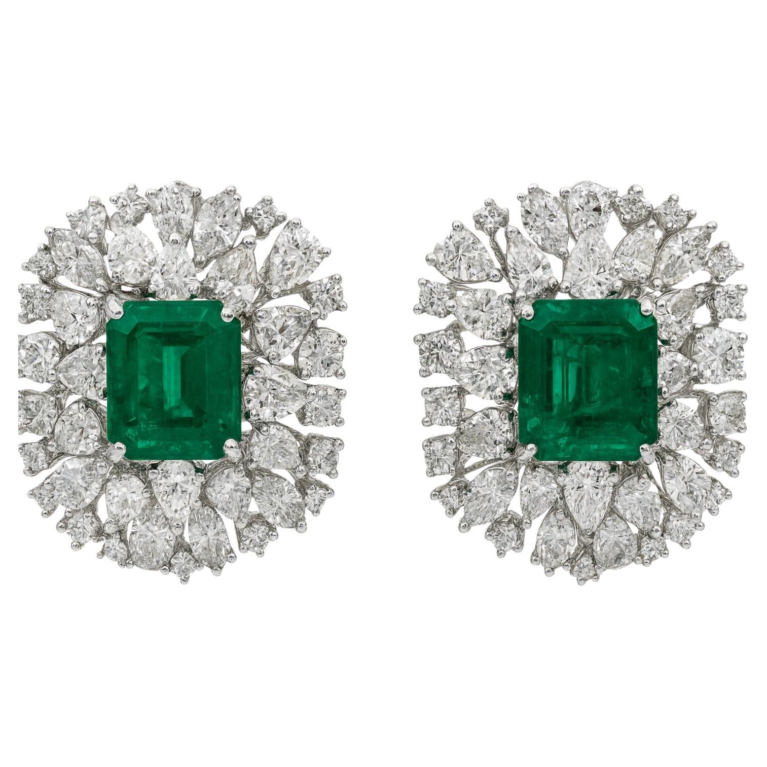 Orecchini a clip d'epoca in oro bianco con diamante e smeraldo da 14 carati