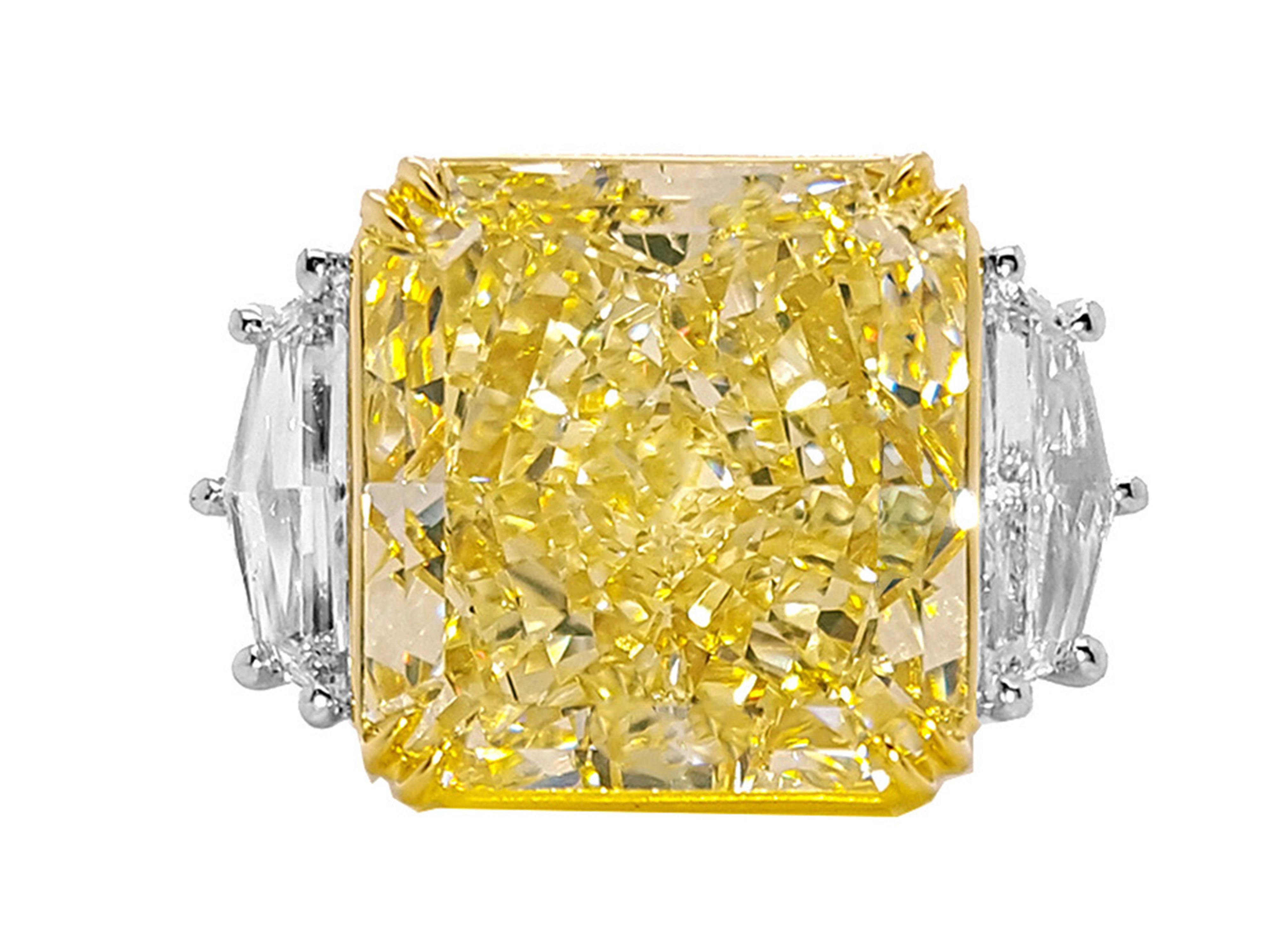 14 Karat Fancy Hellgelber Diamant-Verlobungsring, 18 Karat Weißgold Gia-Bericht (Radiantschliff) im Angebot