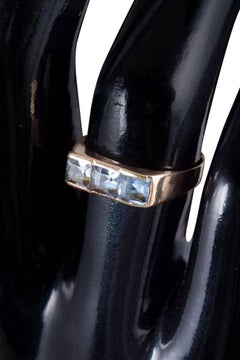14-carat gold ring with light blue synthetic spinels. Denmark, 1930s