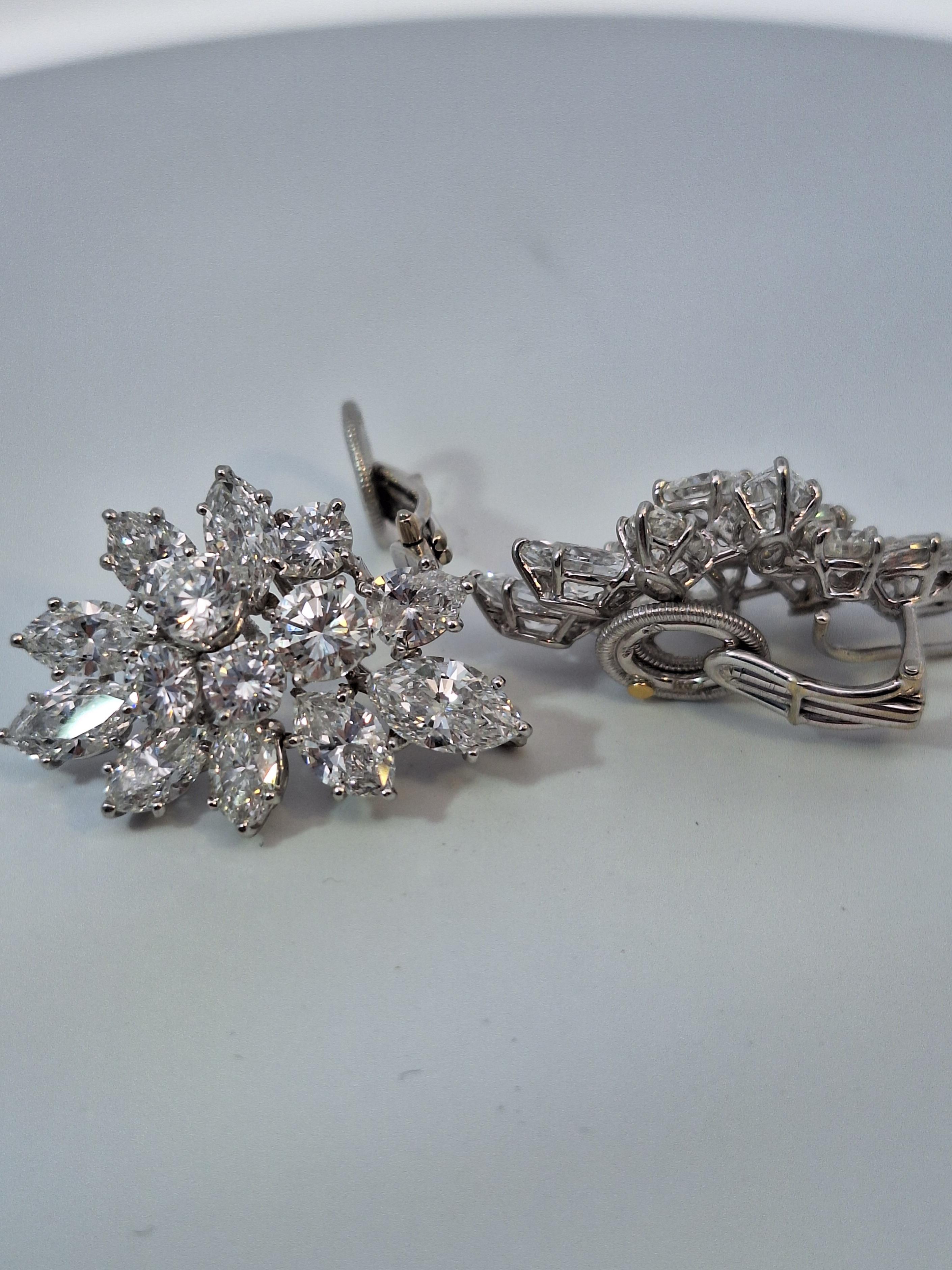 Women's or Men's 14 Carat Harry Winston Cluster Diamond Earrings For Sale