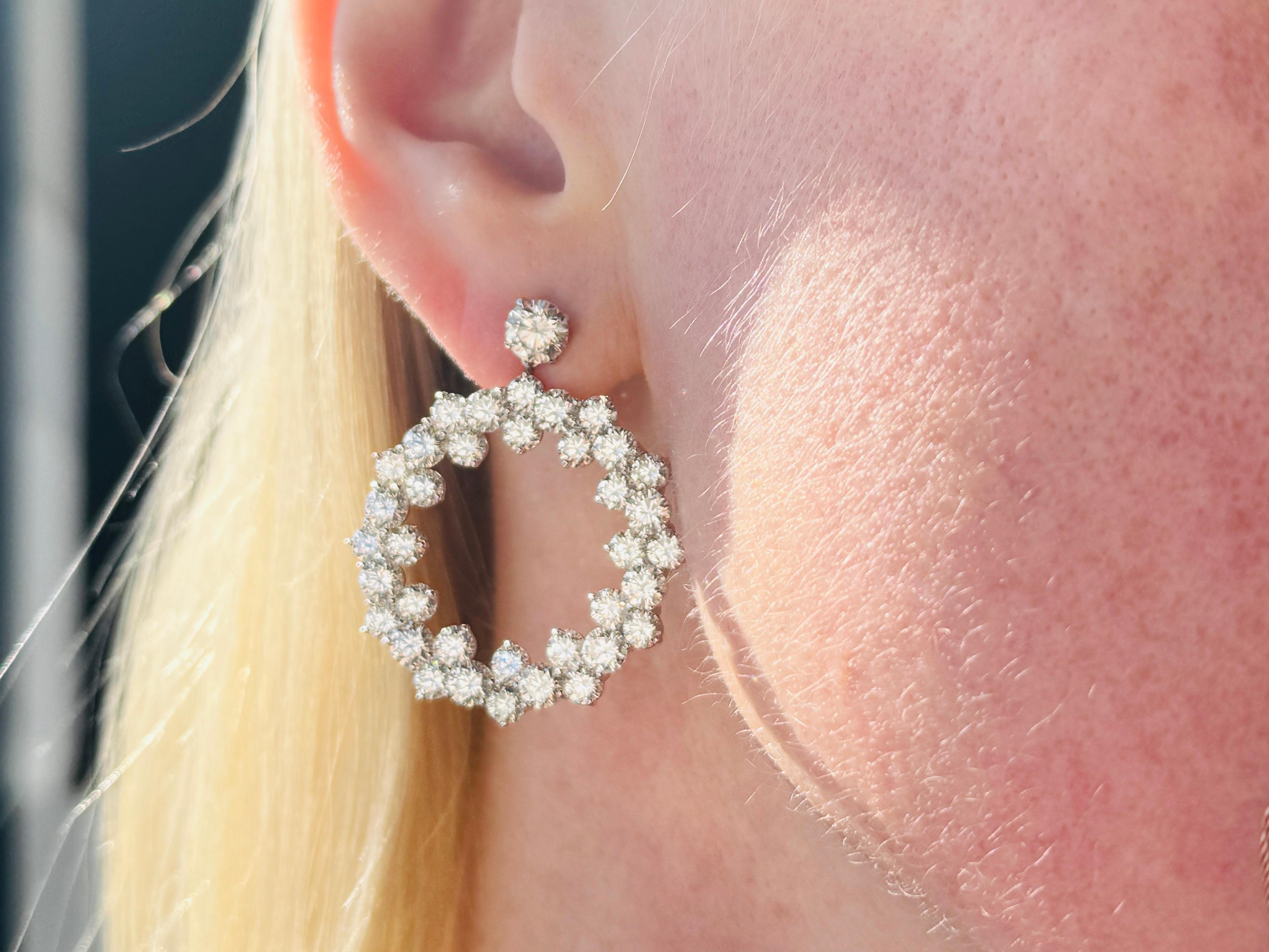 Contemporary 14 Carat Loop Drop Earrings with Round Brilliant Cut Diamonds 18K White Gold For Sale