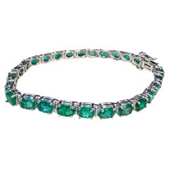 14 Carat Natural Emerald Cocktail Tennis Bracelet 14 Karat White Gold