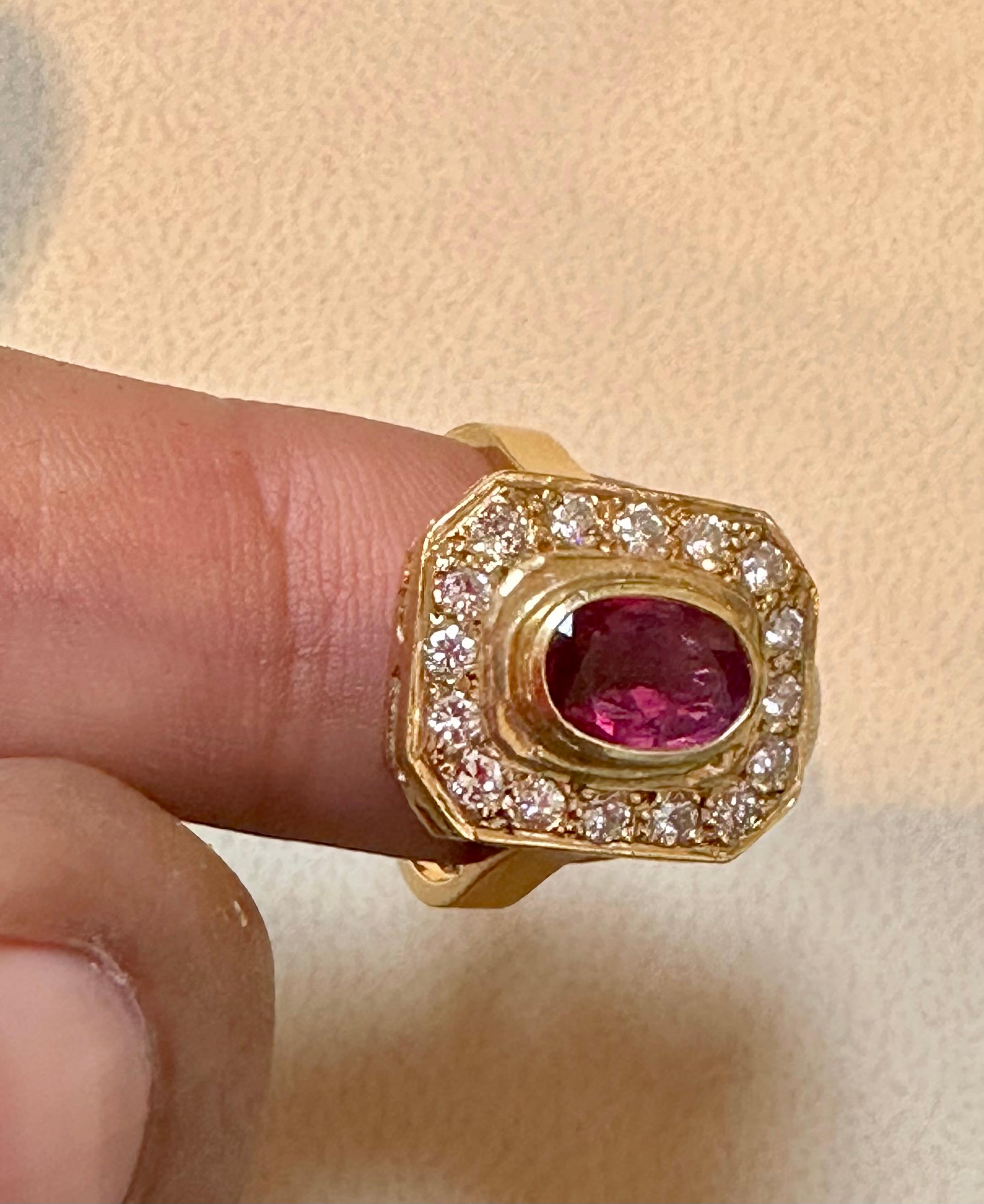 Women's 1.4 Carat Natural Oval  Ruby and 0.80 Carat Diamond 18 Karat Gold Ring For Sale