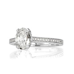 Anello con diamante ovale da 1,4 carati Brilliante in oro bianco 14 carati Sofisticatezza allo stato puro