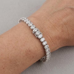 14 Carat Oval Diamond Tennis Bracelet in Platinum