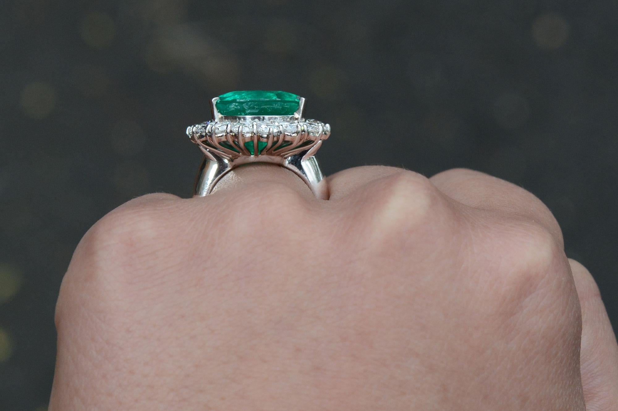 Pear Cut 14 Carat Pear Shape Colombian Emerald Cocktail Ring GIA Certified